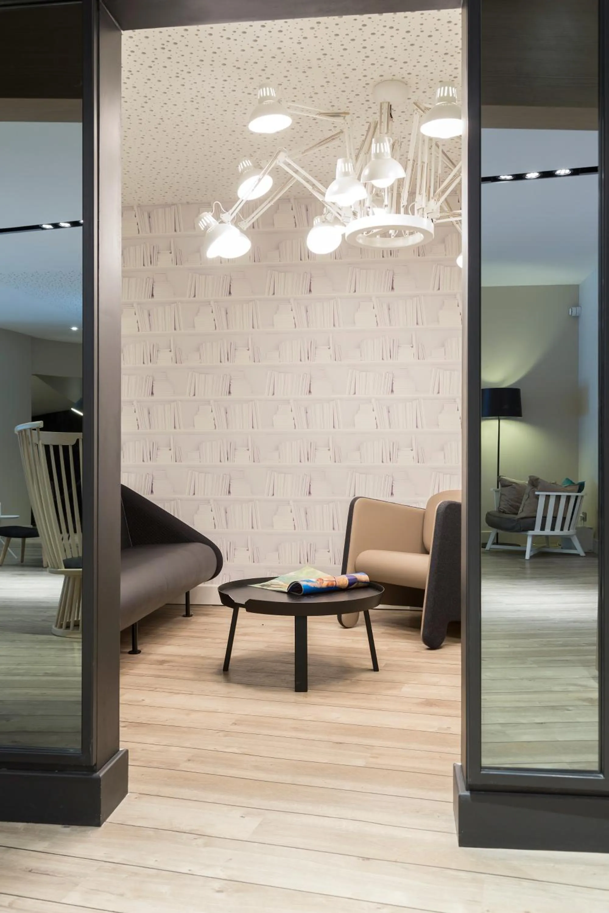 Library in Novotel Marseille Centre Prado Vélodrome