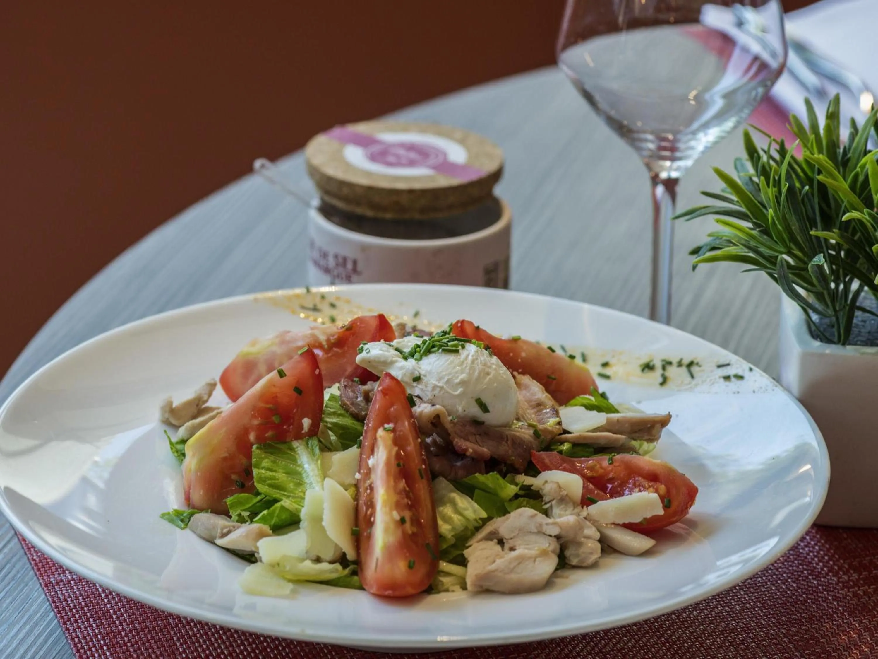 Restaurant/places to eat in Novotel Marseille Centre Prado Vélodrome