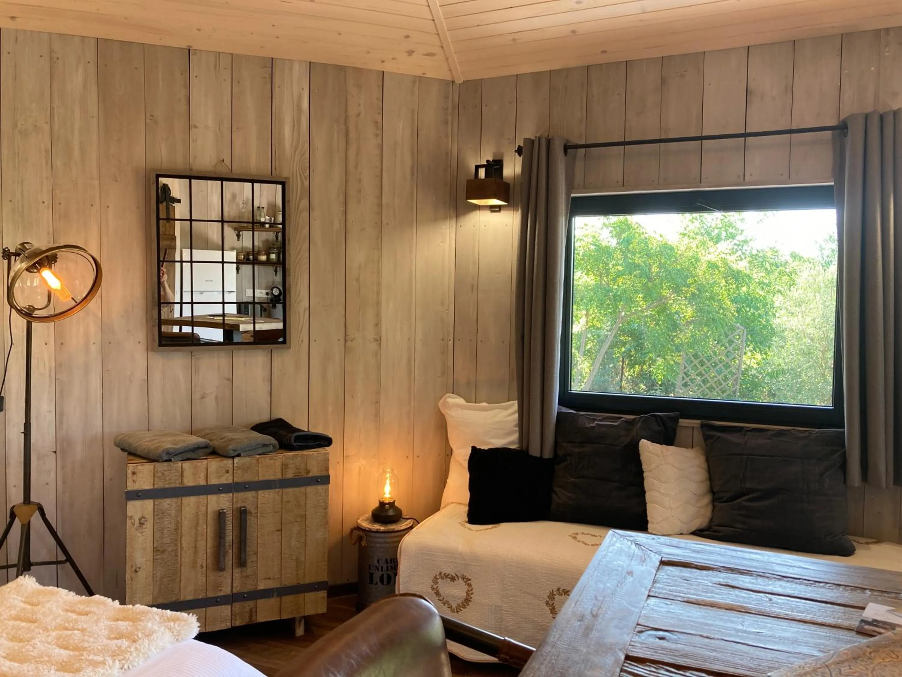 Bed in Cabanes Trésors de Campagne,spas privatifs