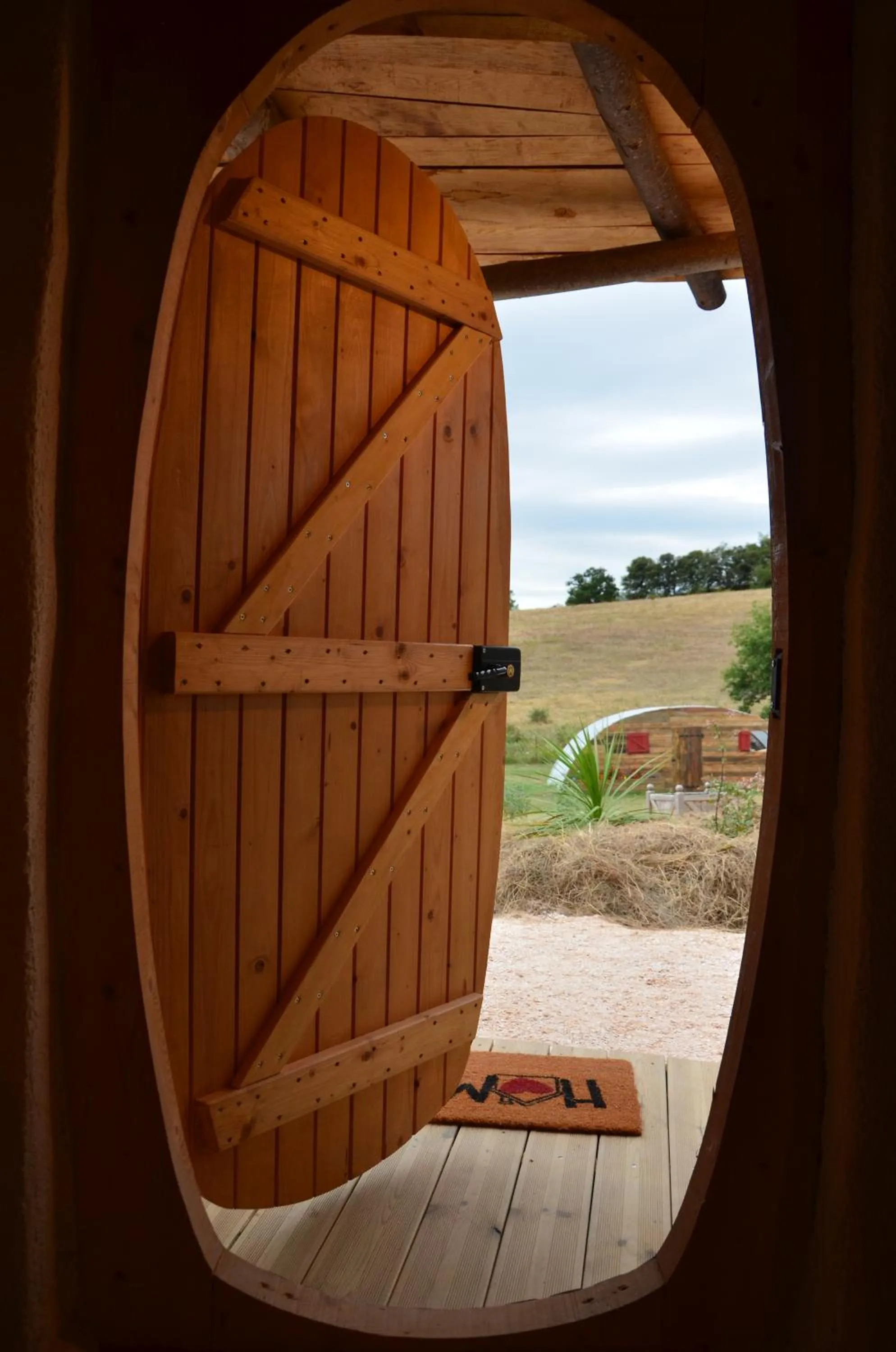 Garden view in Cabanes Trésors de Campagne,spas privatifs