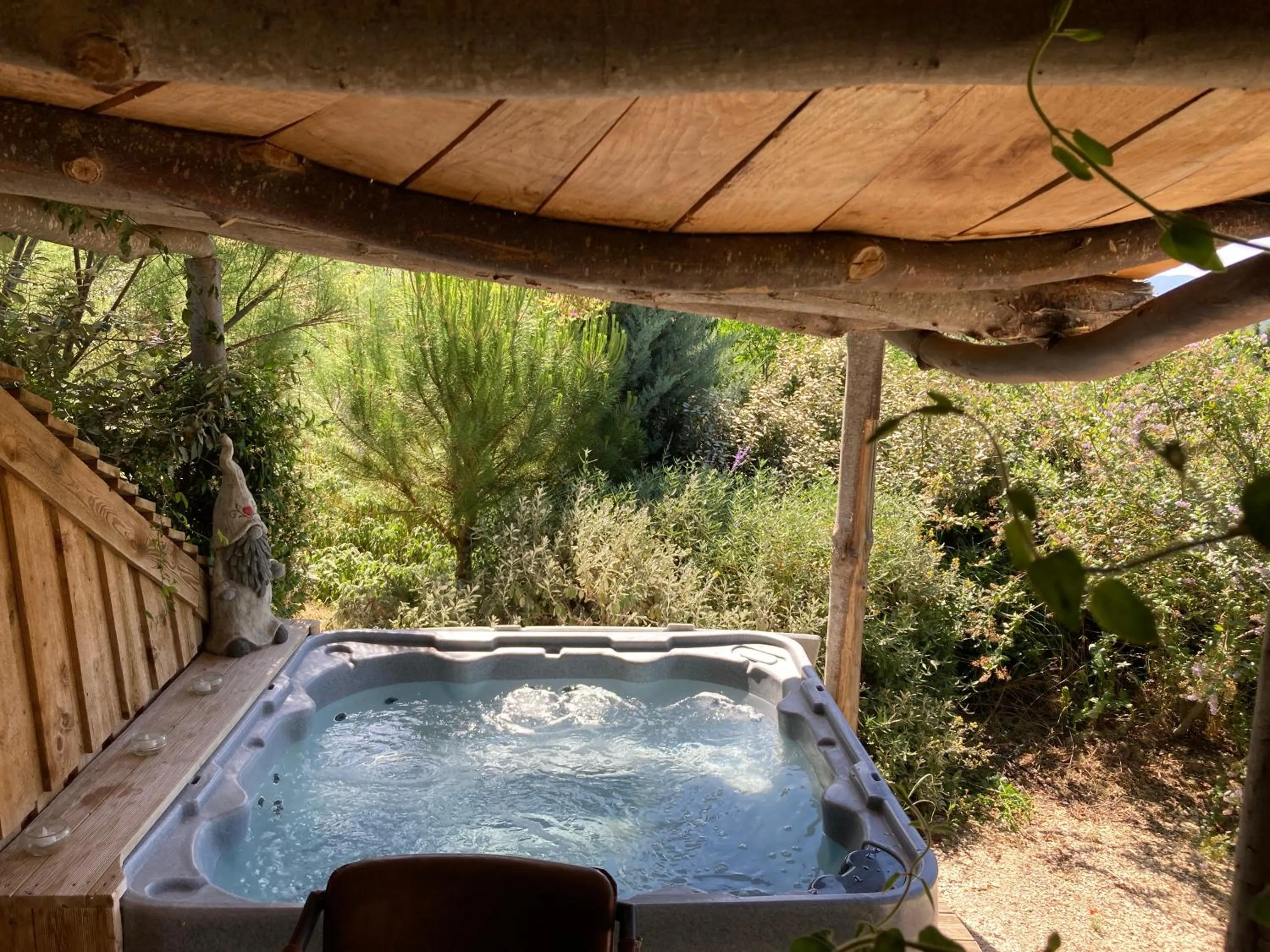 Spa and wellness centre/facilities in Cabanes Trésors de Campagne,spas privatifs