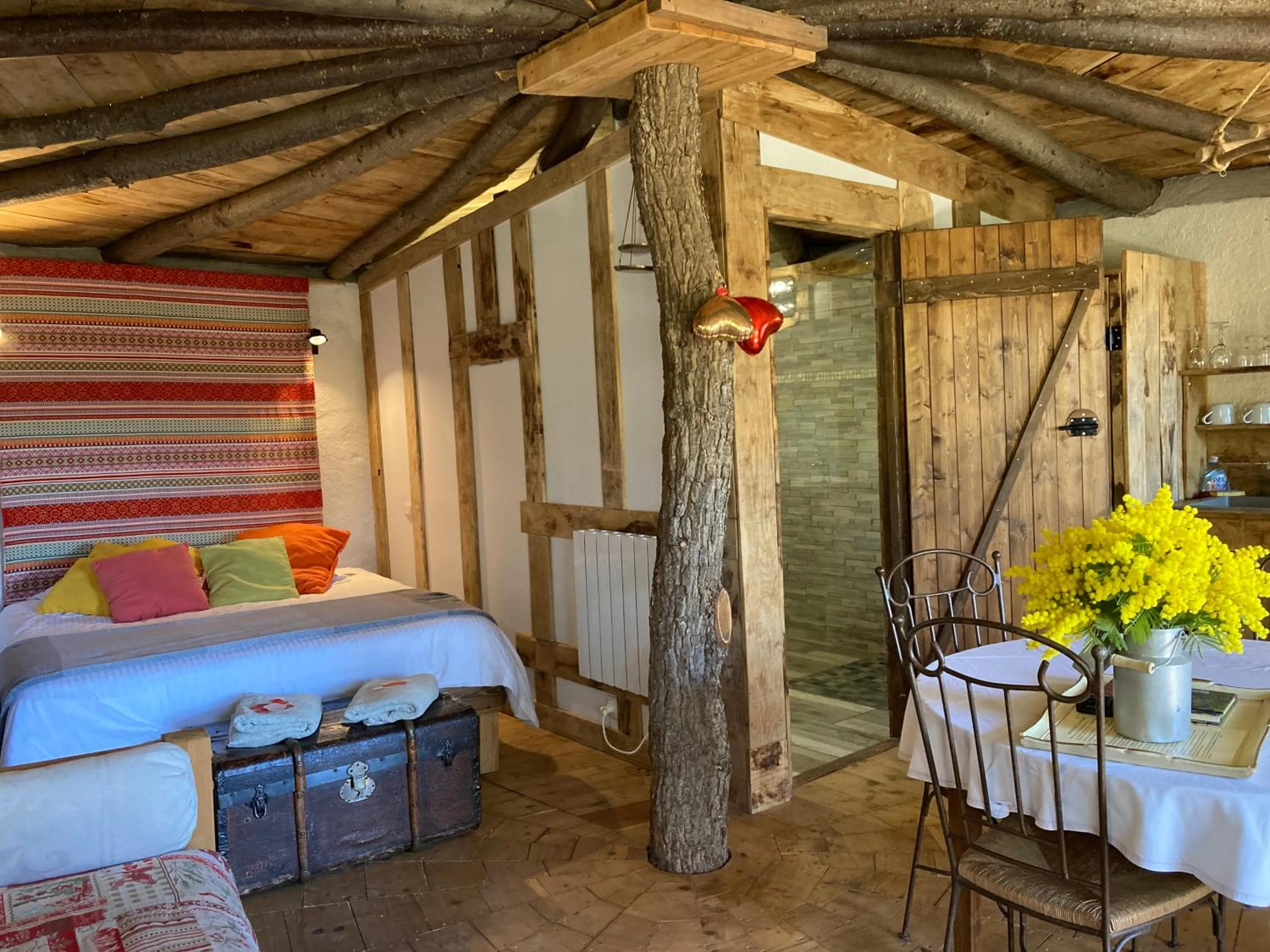 Bed in Cabanes Trésors de Campagne,spas privatifs