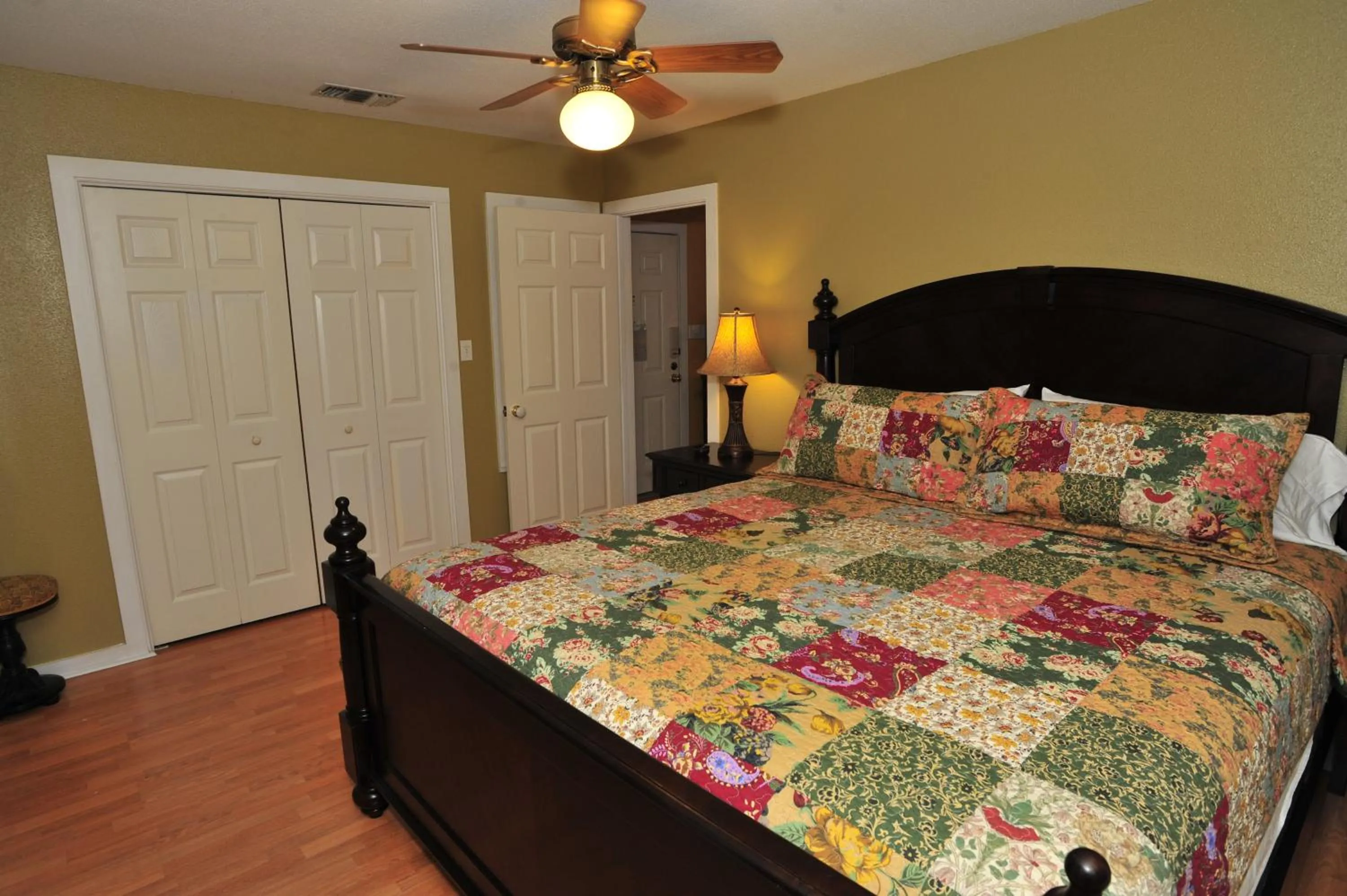 Bed in Schmitz Bed & Breakfast