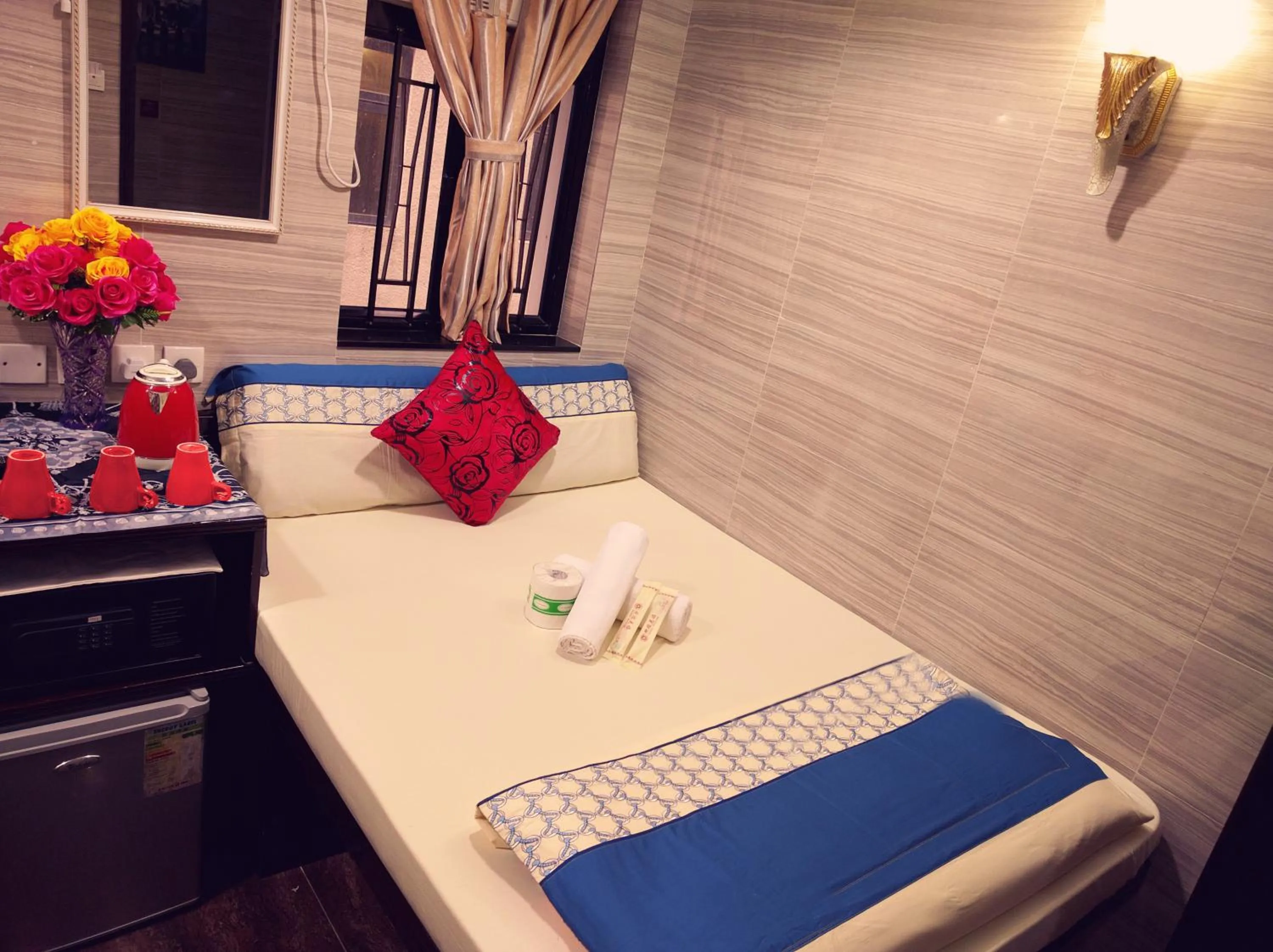 Dhillon Hostel - Reception 10th floor Block E CHUNGKING MANSION