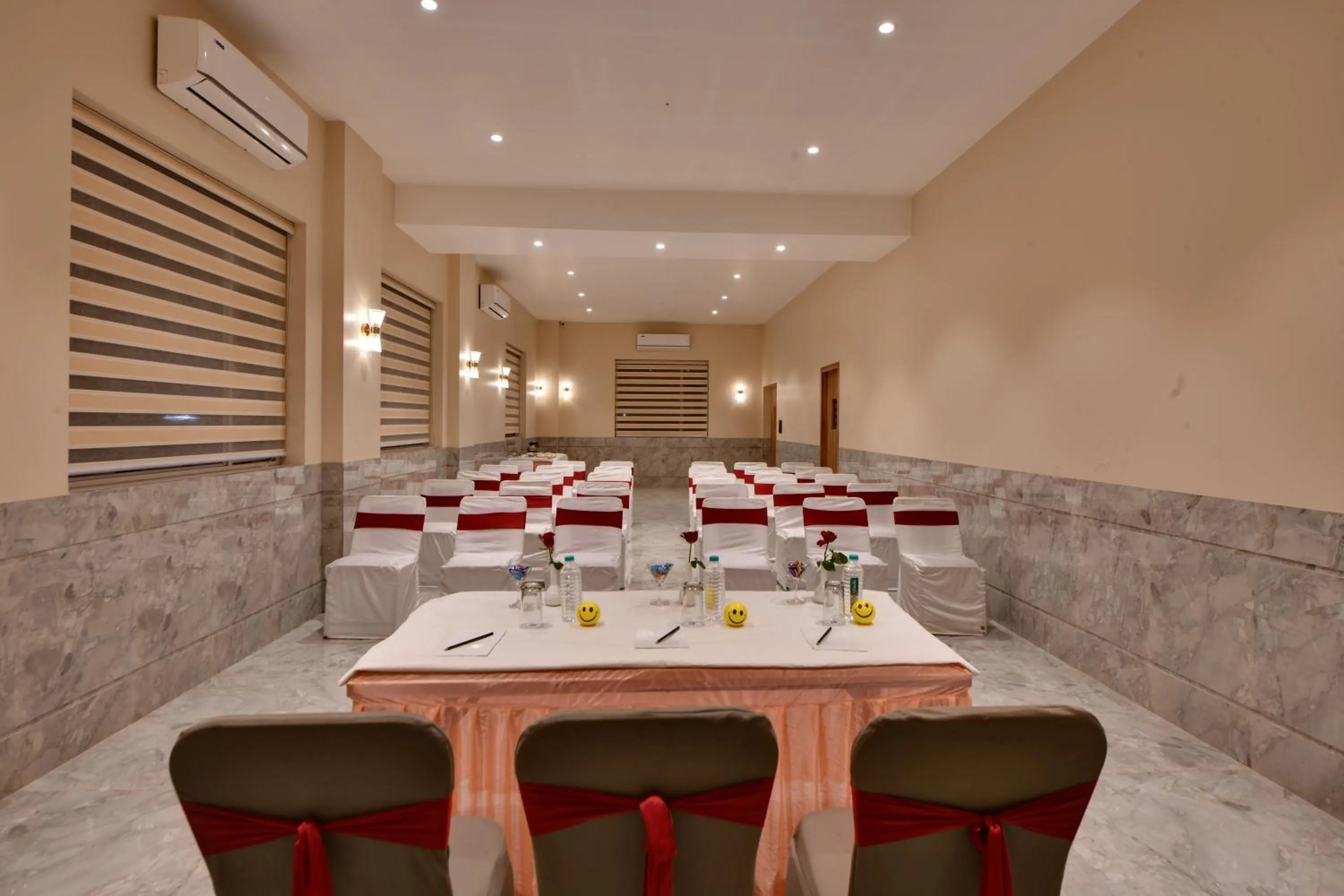 Banquet/Function facilities in Click Hotel Vadodara 4 mins walk for the Railway Station