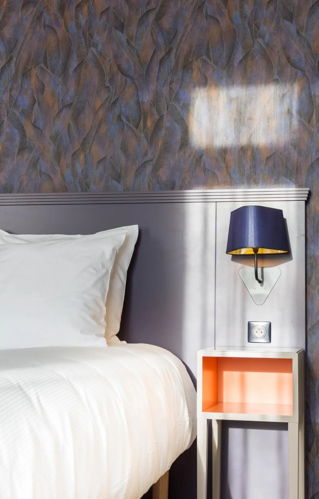 Bed in Hôtel Oceania Le Métropole