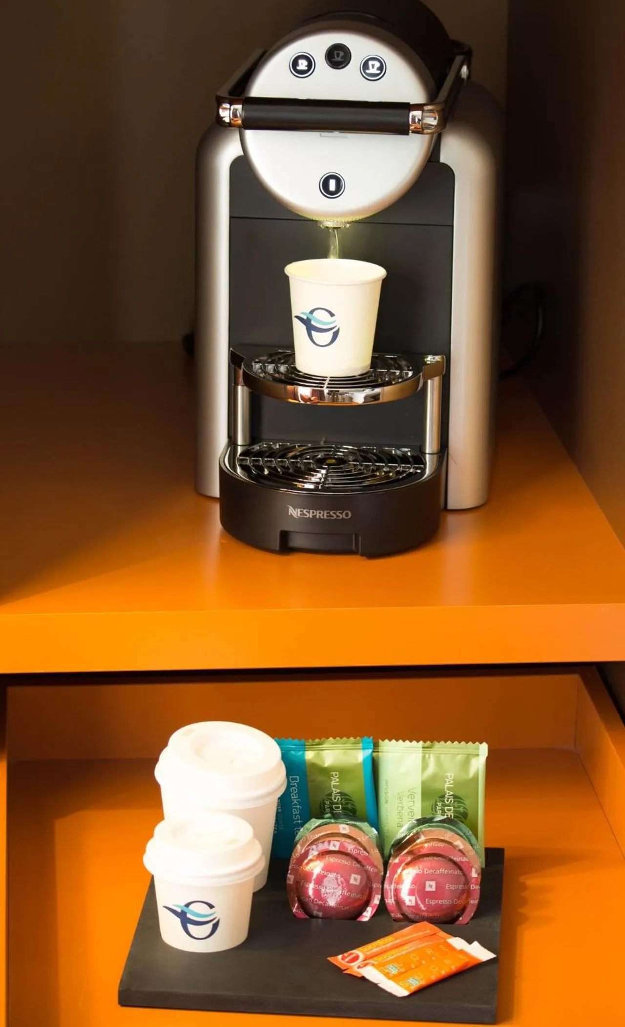 Coffee/tea facilities in Hôtel Oceania Le Métropole