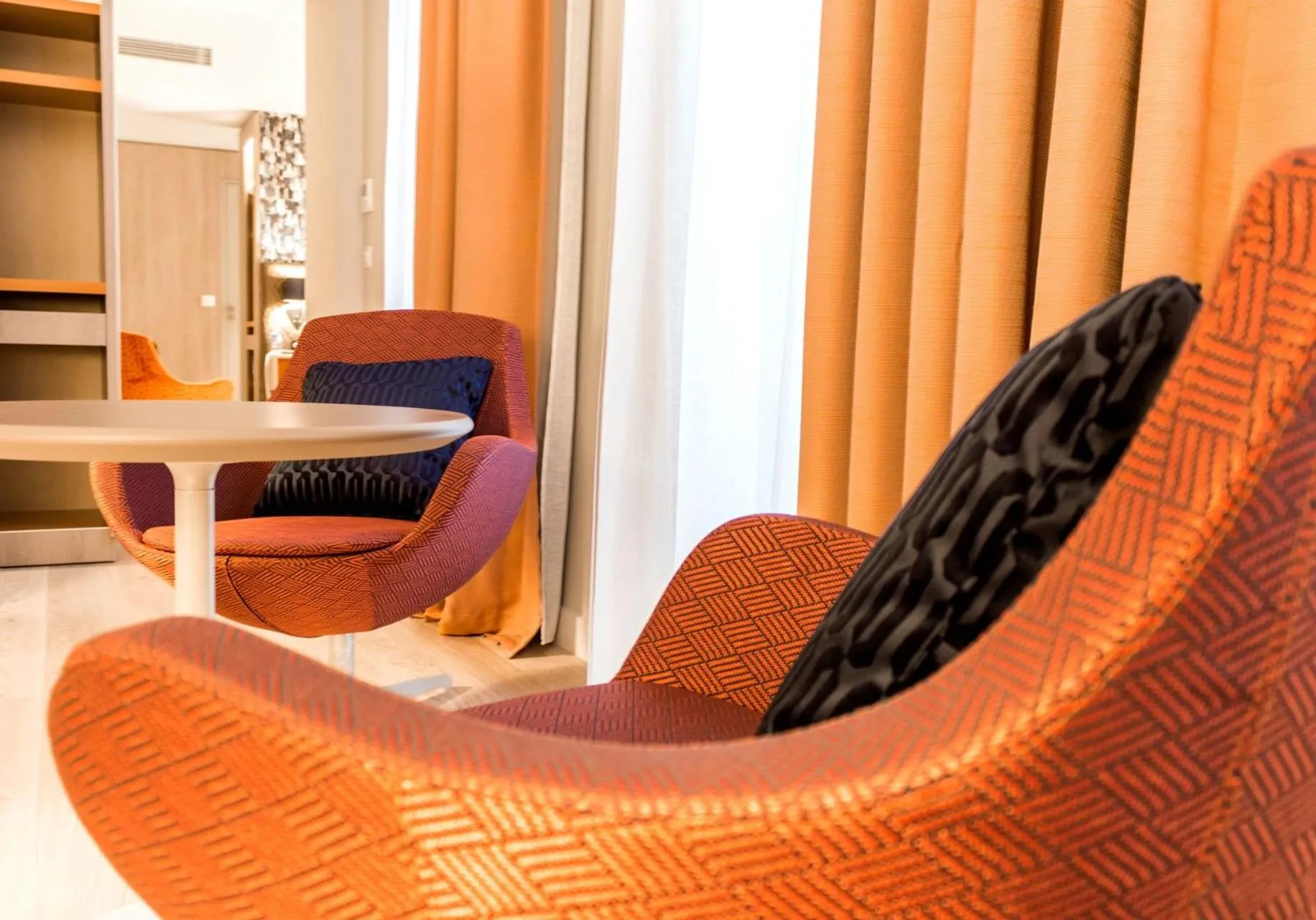 Seating area in Hôtel Oceania Le Métropole