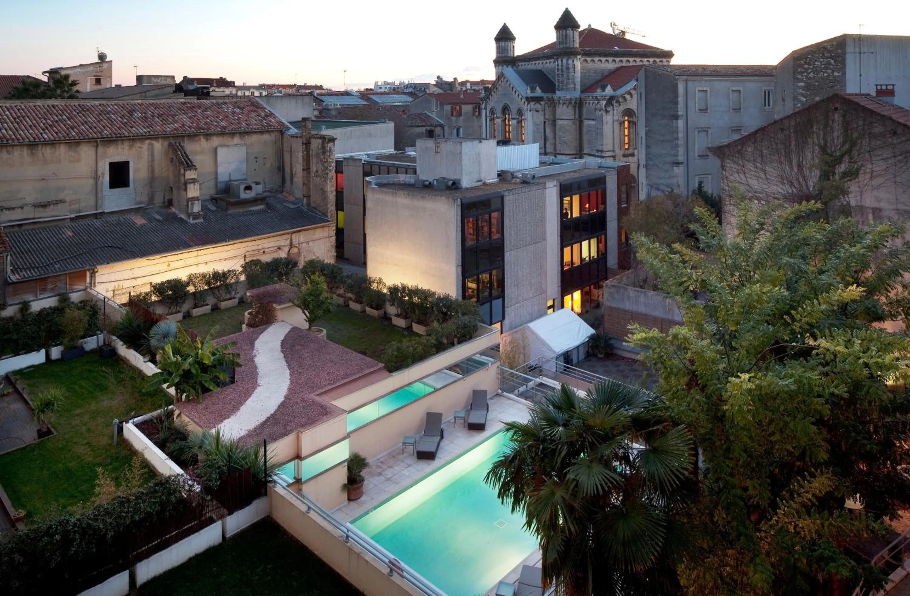 Facade/entrance in Hôtel Oceania Le Métropole