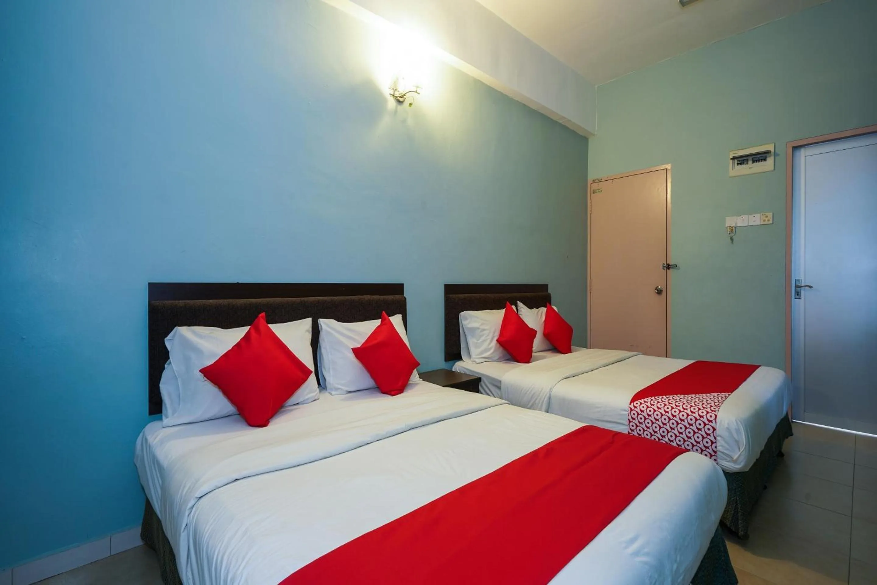 Bedroom, Bed in Hotel O Hotel Orchard Inn