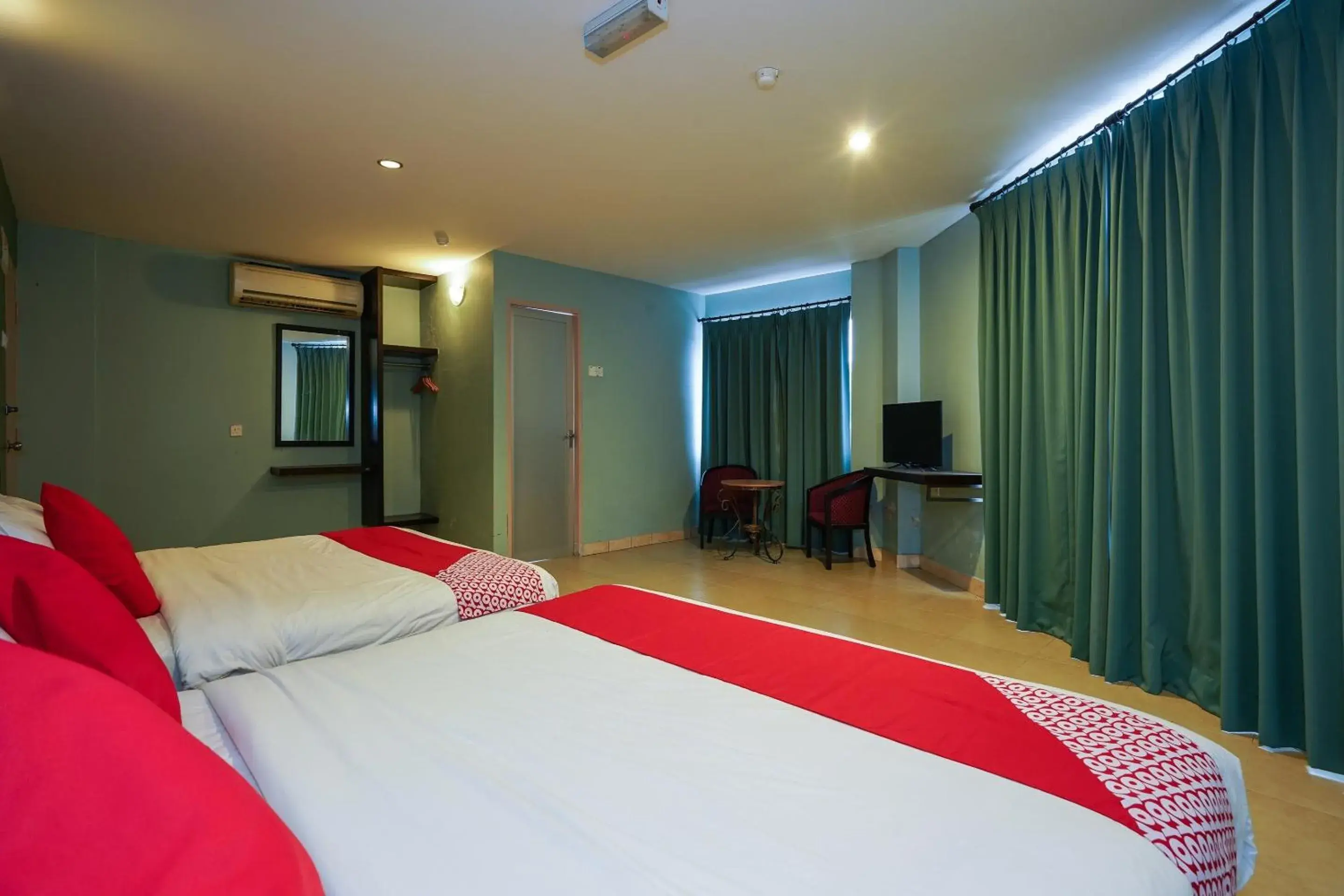 Bedroom, Bed in Hotel O Hotel Orchard Inn Bedroom, Bed in Hotel O Hotel Orchard Inn