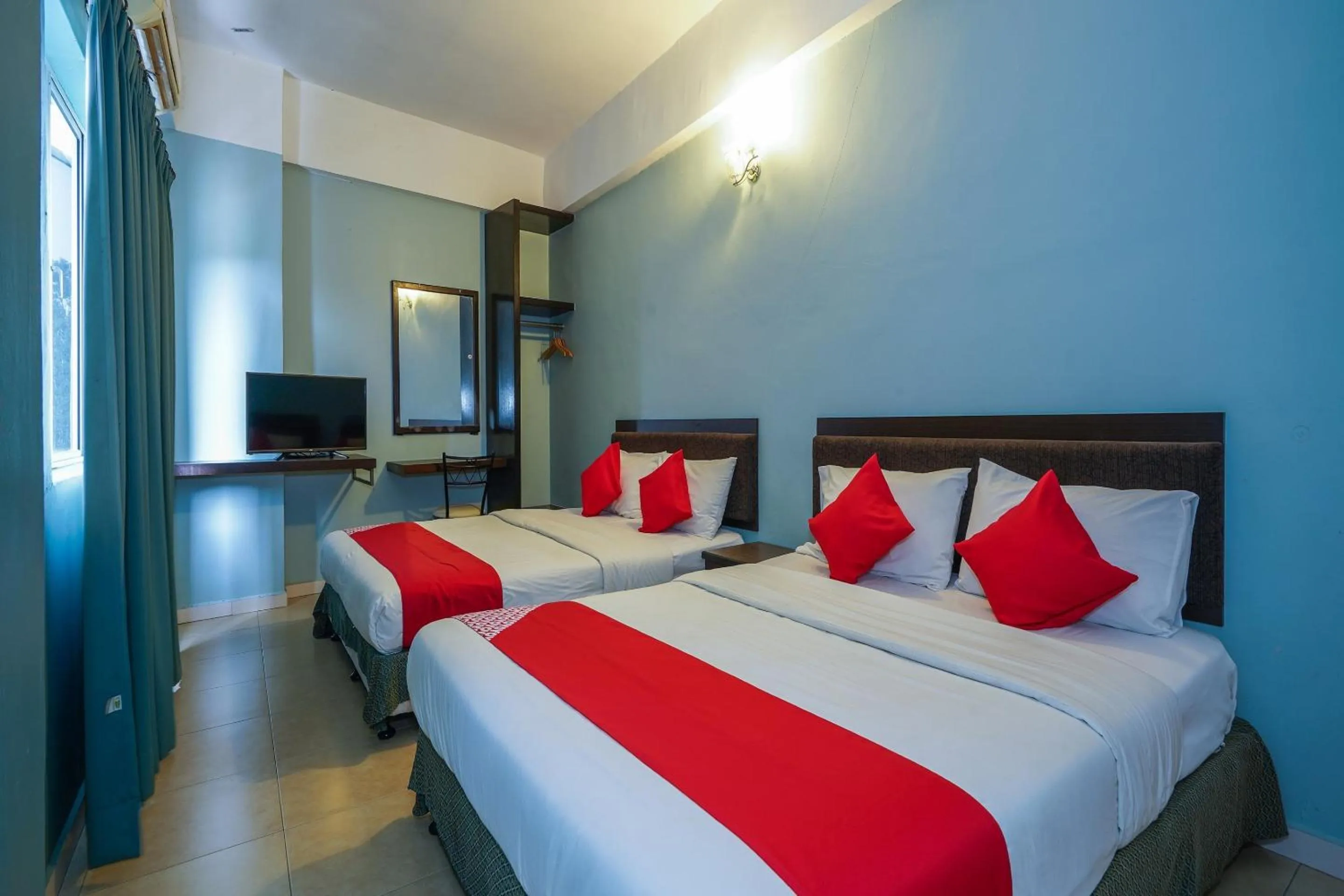 Bedroom, Bed in Hotel O Hotel Orchard Inn