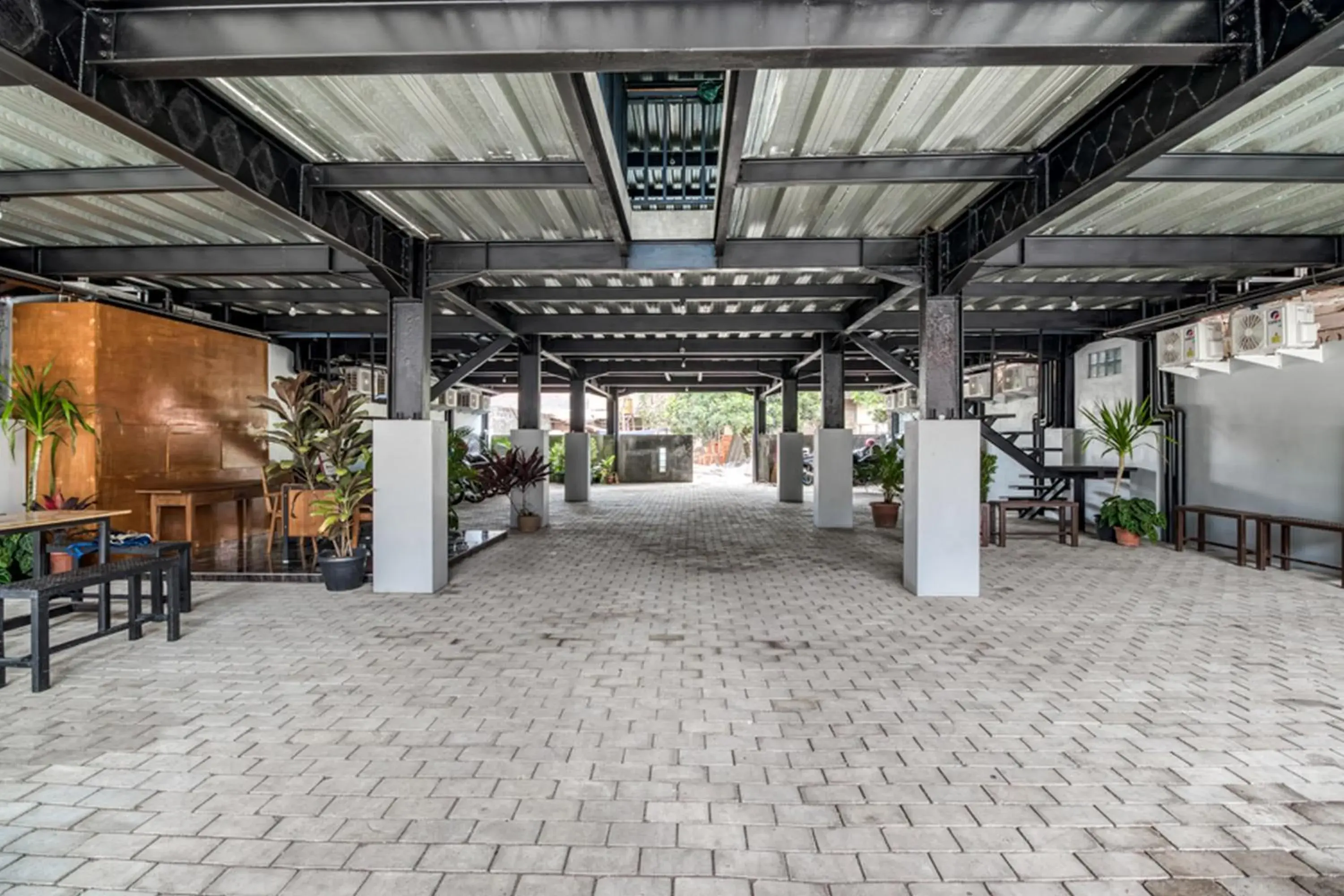 Lobby or reception in RedDoorz Syariah @ Babadan Baru Jakal Lobby or reception in RedDoorz Syariah @ Babadan Baru Jakal