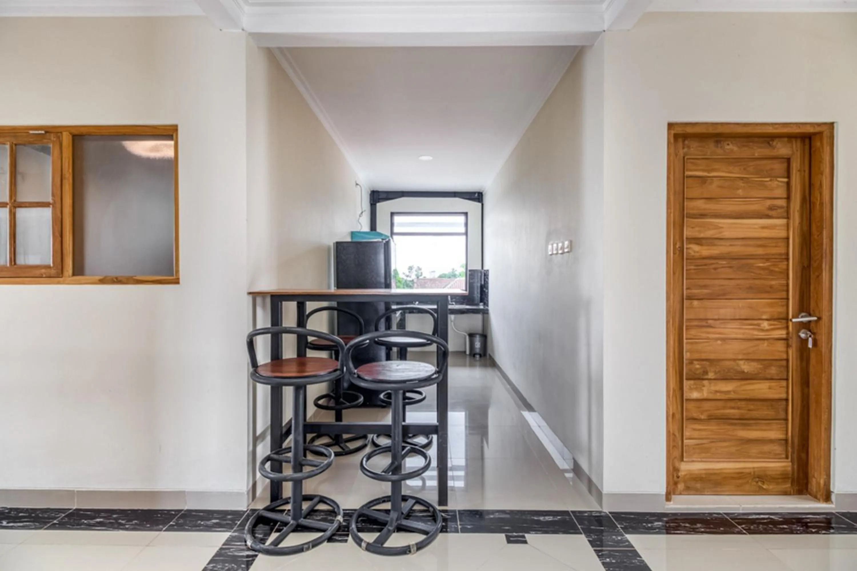 Balcony/Terrace in RedDoorz Syariah @ Babadan Baru Jakal