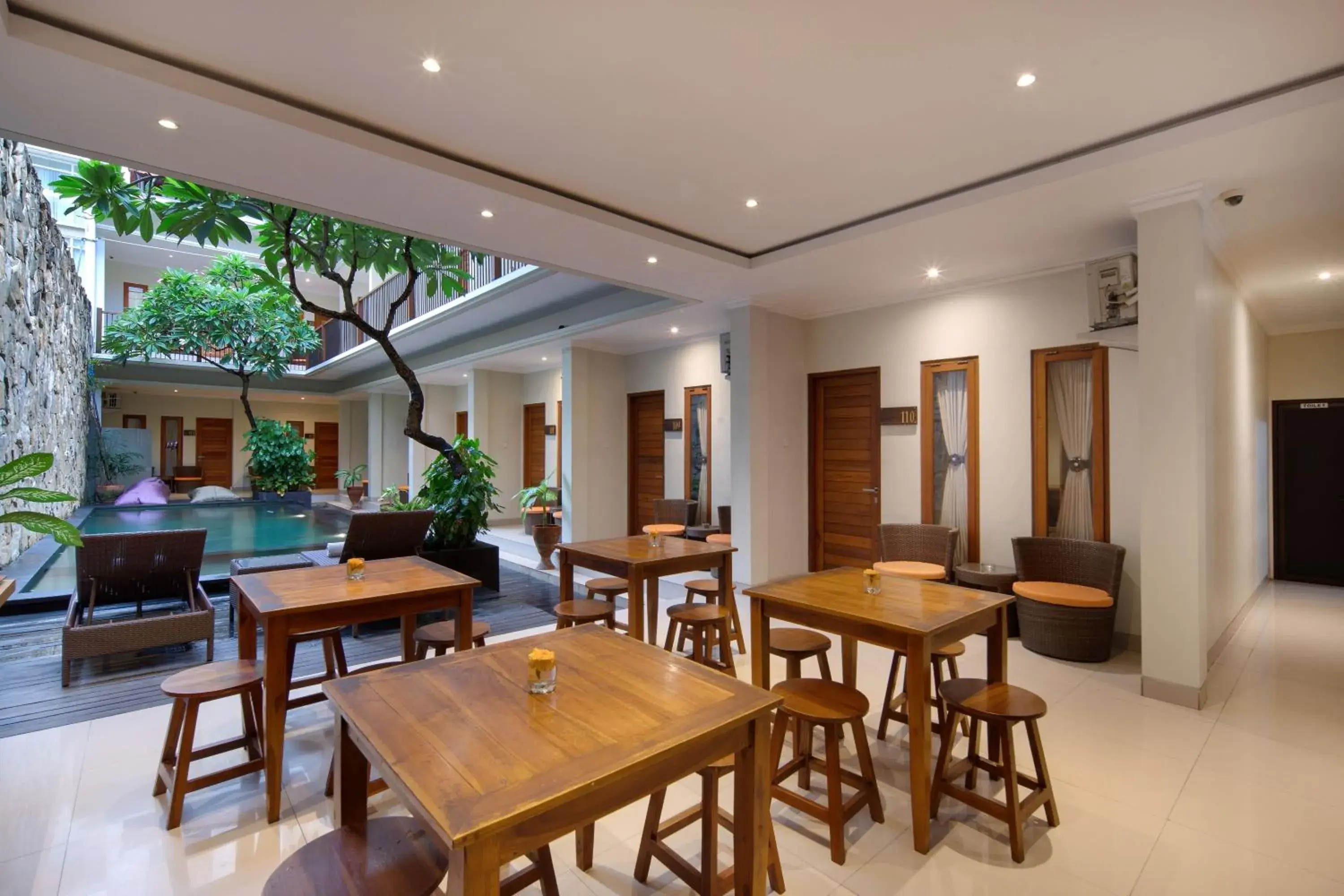Restaurant/places to eat in Angkul Angkul Segara Beach Kuta by Kamara Restaurant/places to eat in Angkul Angkul Segara Beach Kuta by Kamara