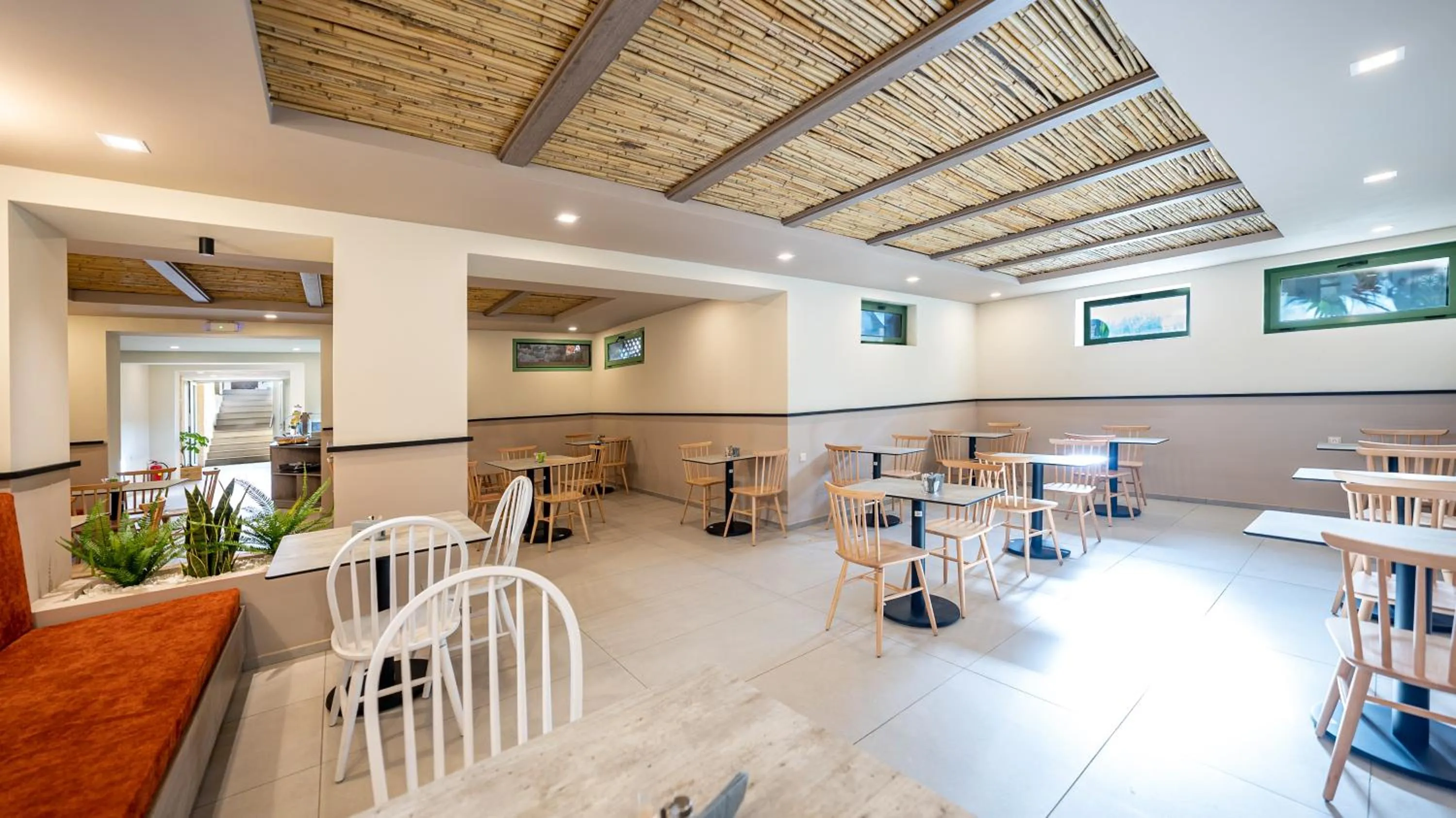 Restaurant/places to eat in Erato Beach Hotel Adults Only by Smile Hotels