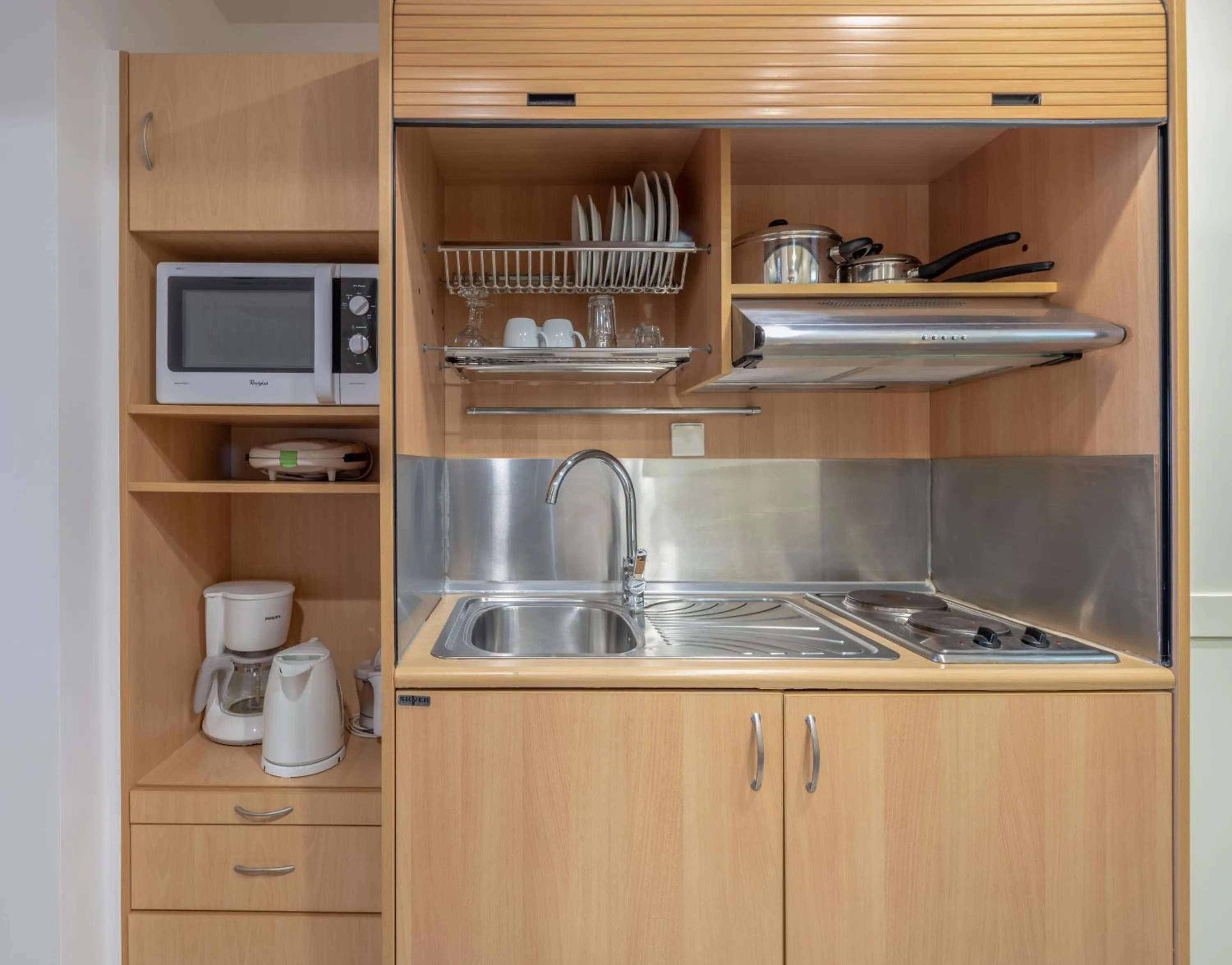 Coffee/tea facilities in Erato Beach Hotel Adults Only by Smile Hotels