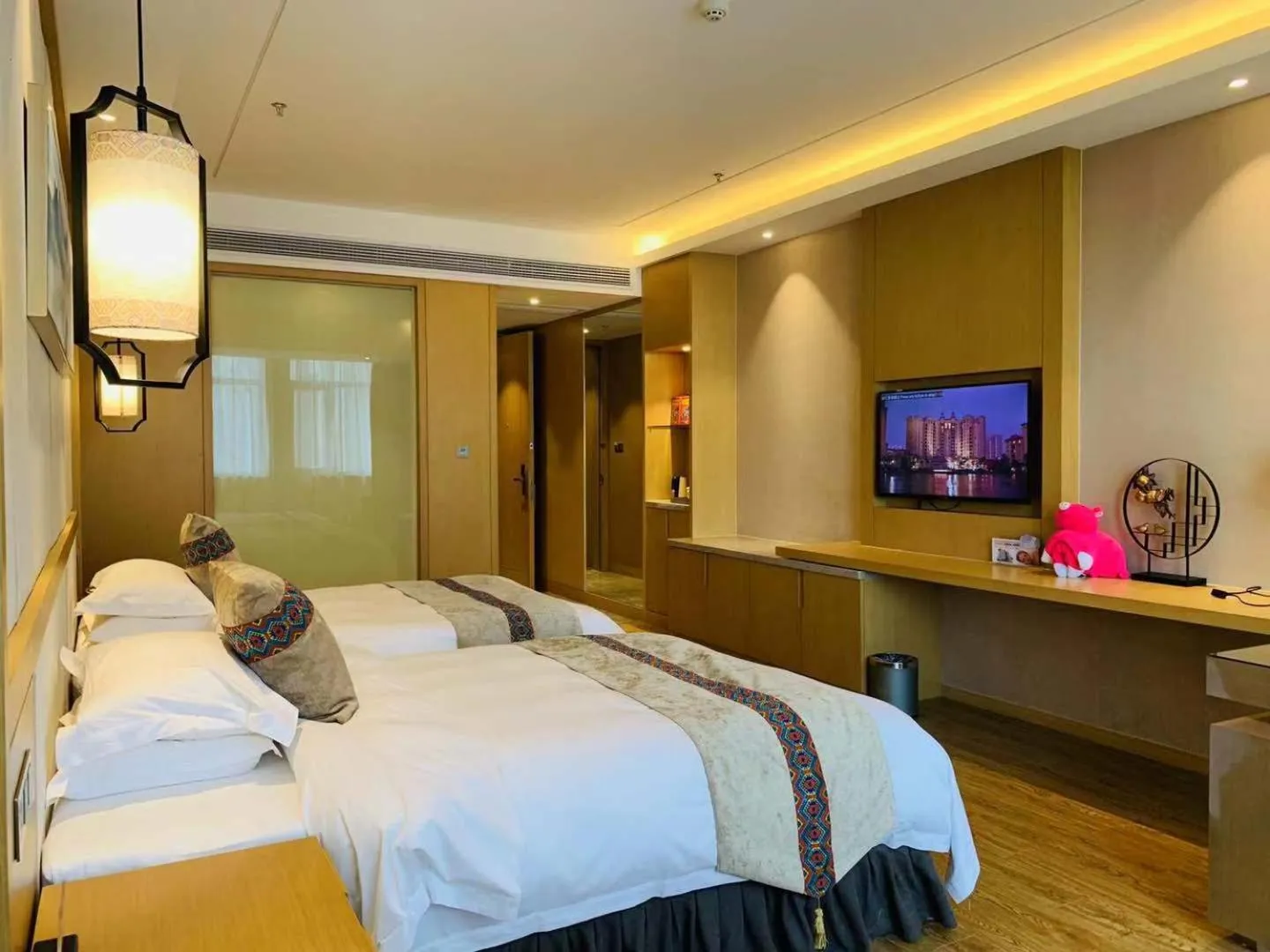 Ramada Plaza by Wyndham Enshi