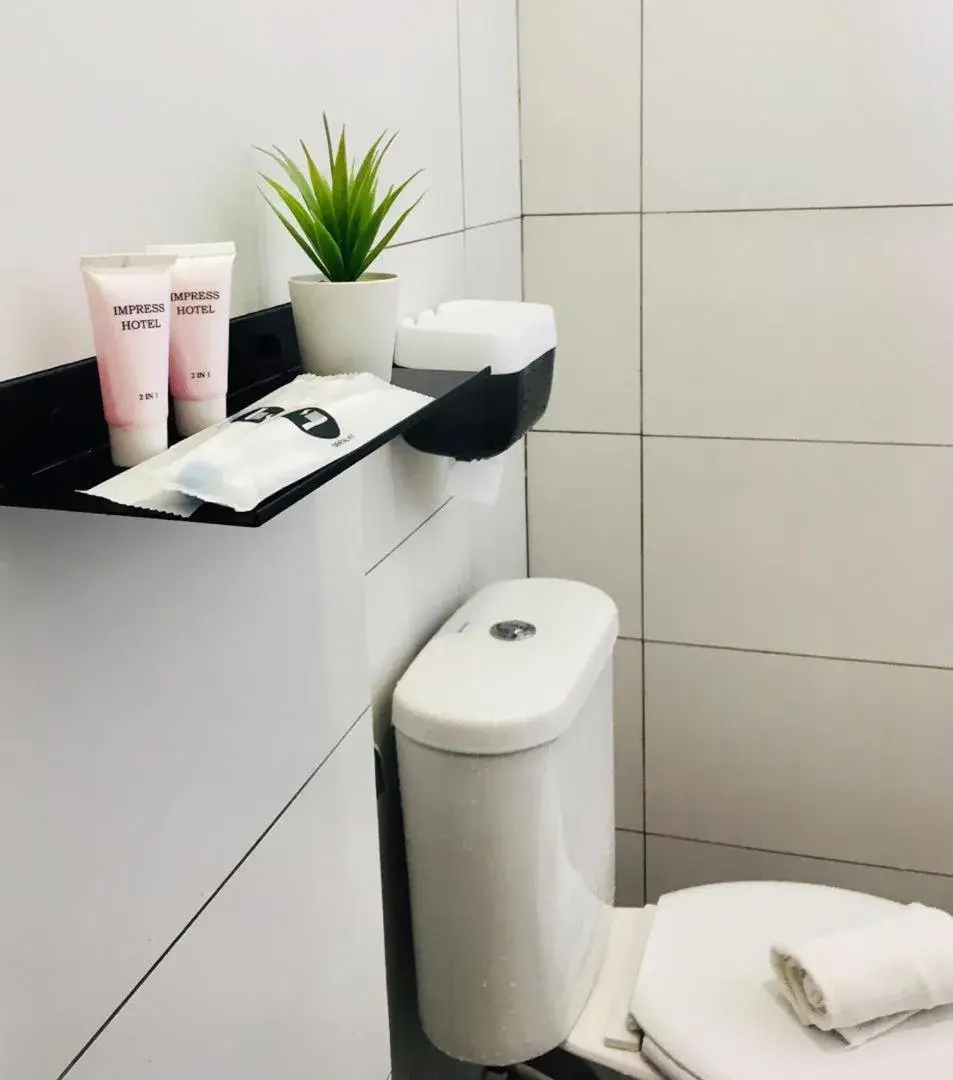 IMPRESS HOTEL IMPRESS HOTEL