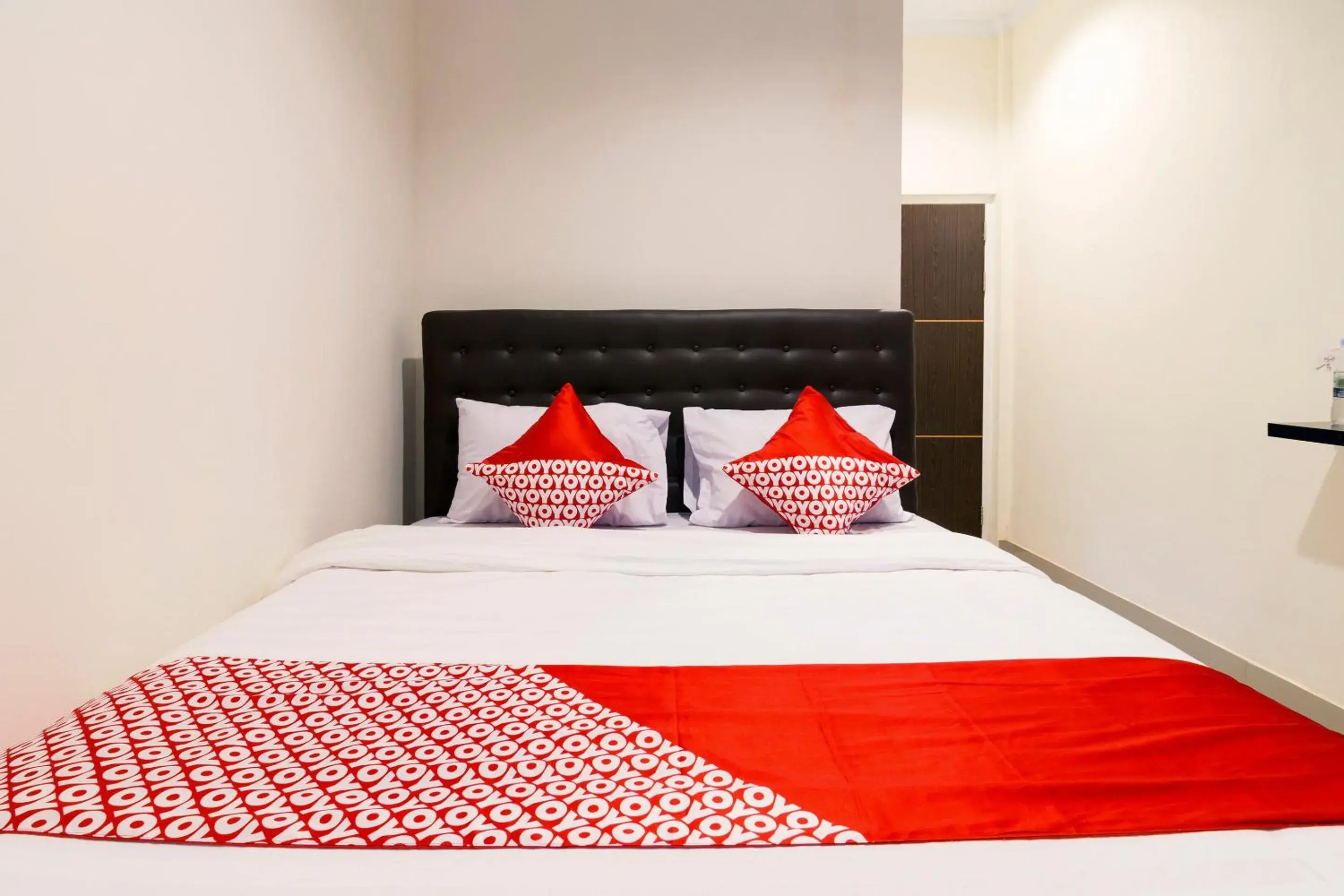 Bedroom, Bed in Hotel O Travel-inn Bedroom, Bed in Hotel O Travel-inn