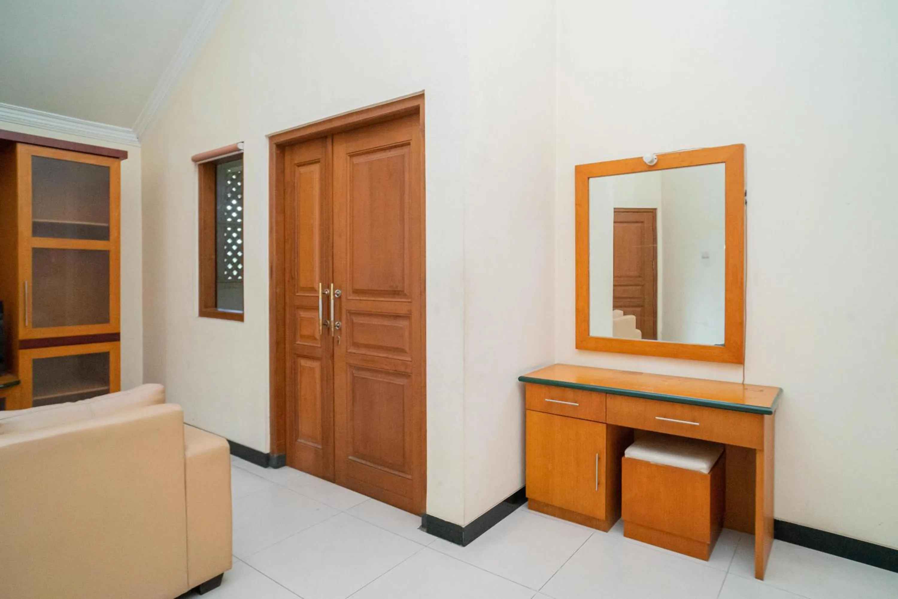 Bedroom in RedDoorz near Rumah Sakit Baptis Kediri