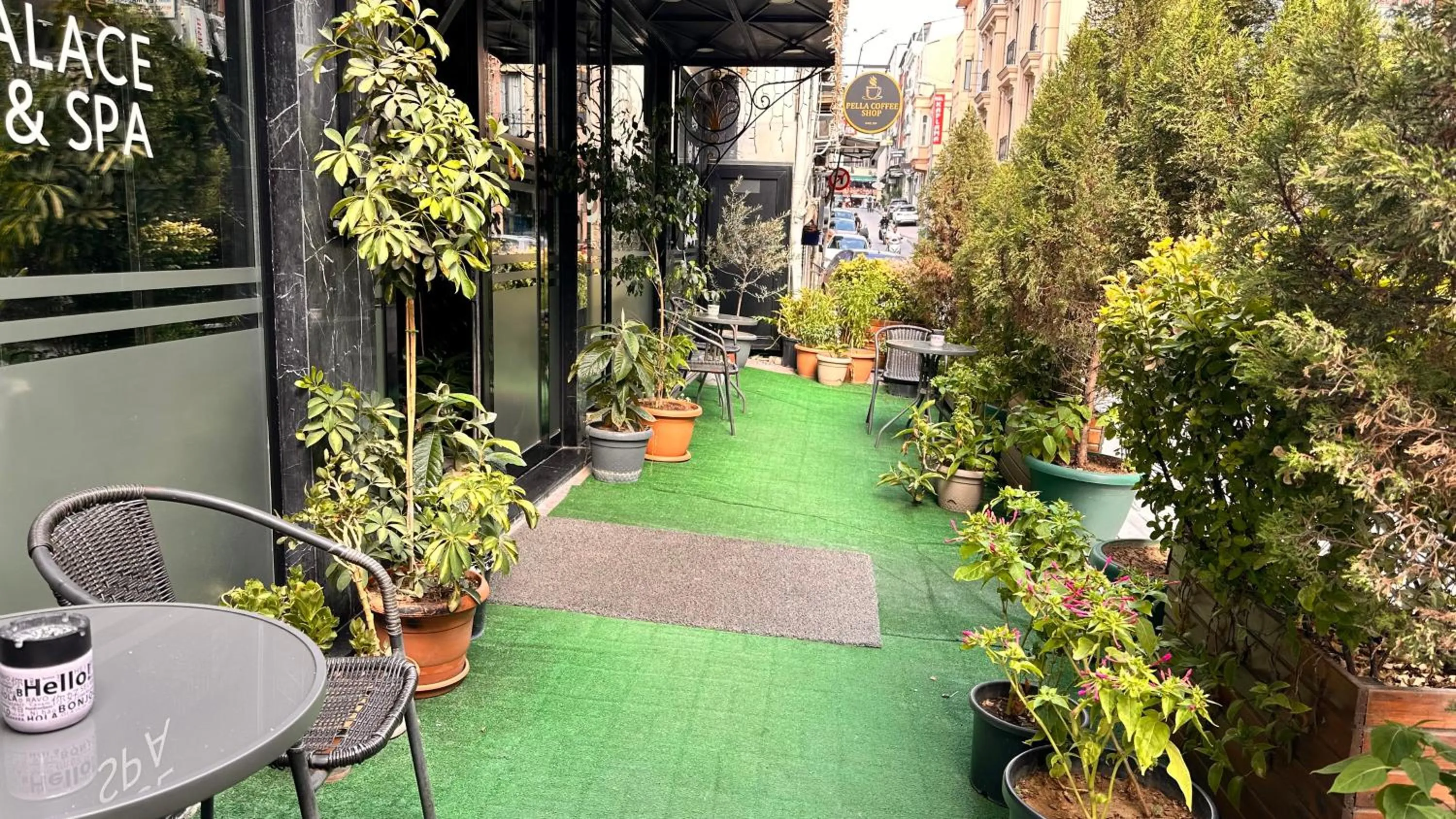 Garden in Pell Palace Hotel & SPA