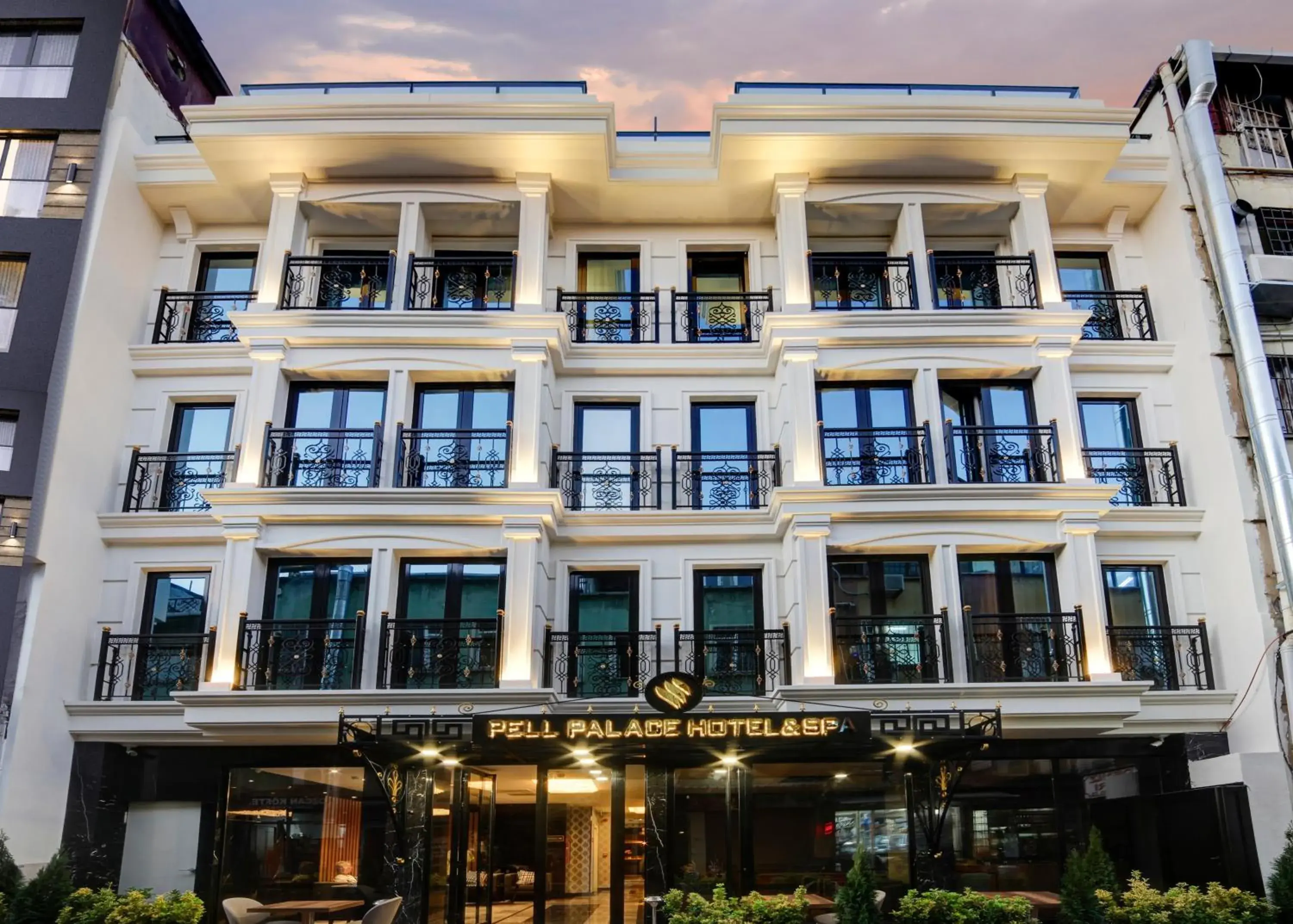 Property building in Pell Palace Hotel & SPA Property building in Pell Palace Hotel & SPA
