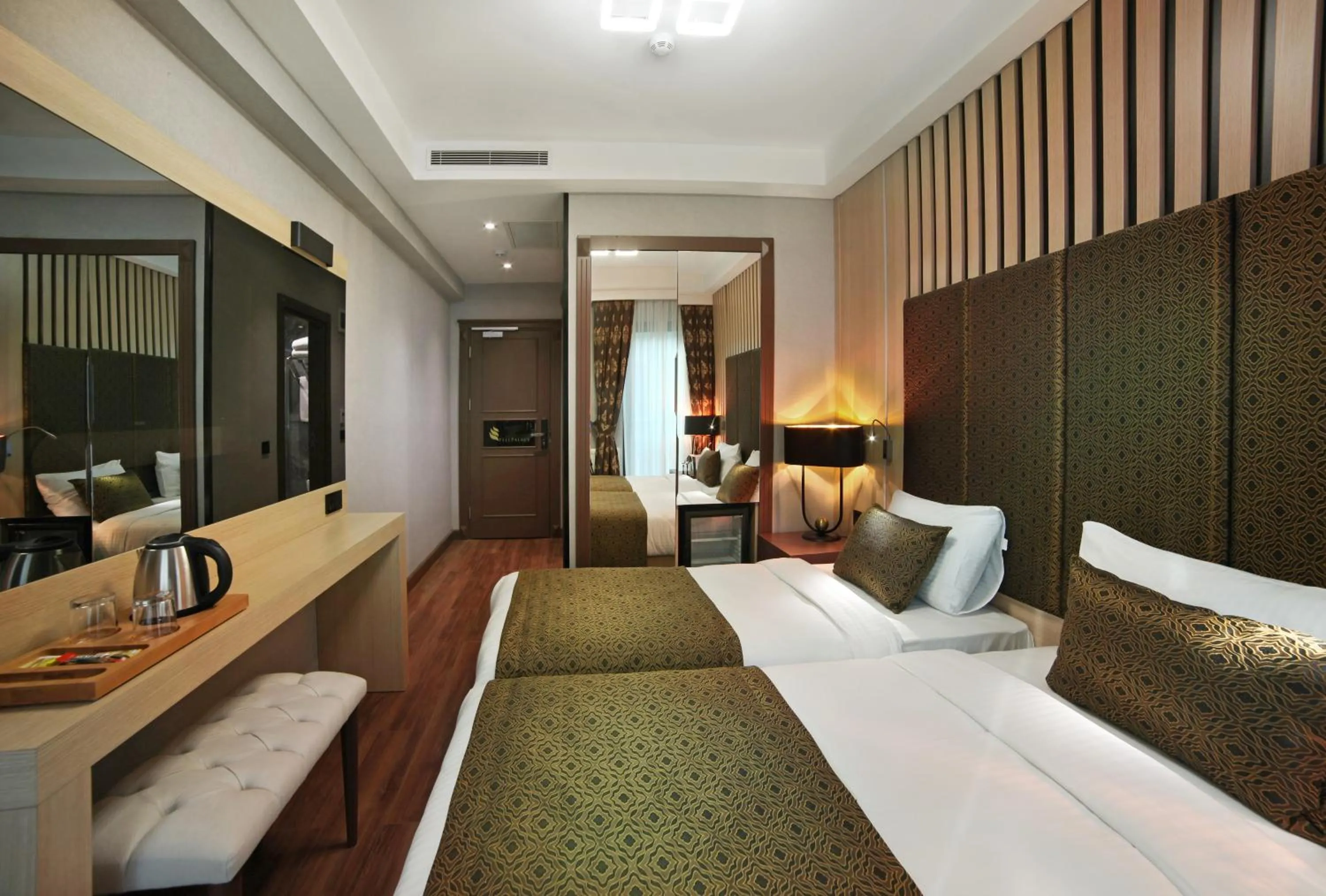 Photo of the whole room, Bed in Pell Palace Hotel & SPA