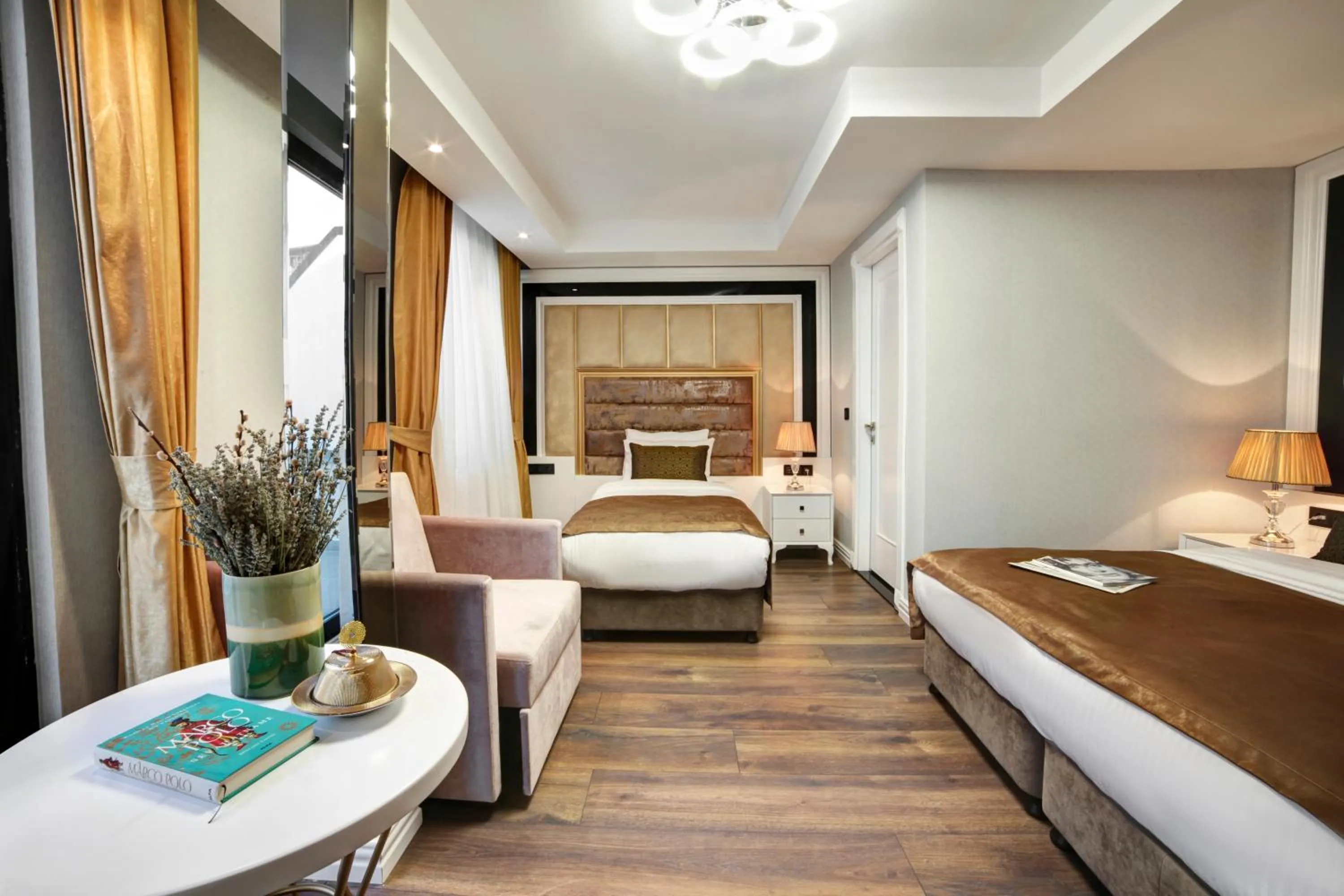 Photo of the whole room, Bed in Pell Palace Hotel & SPA