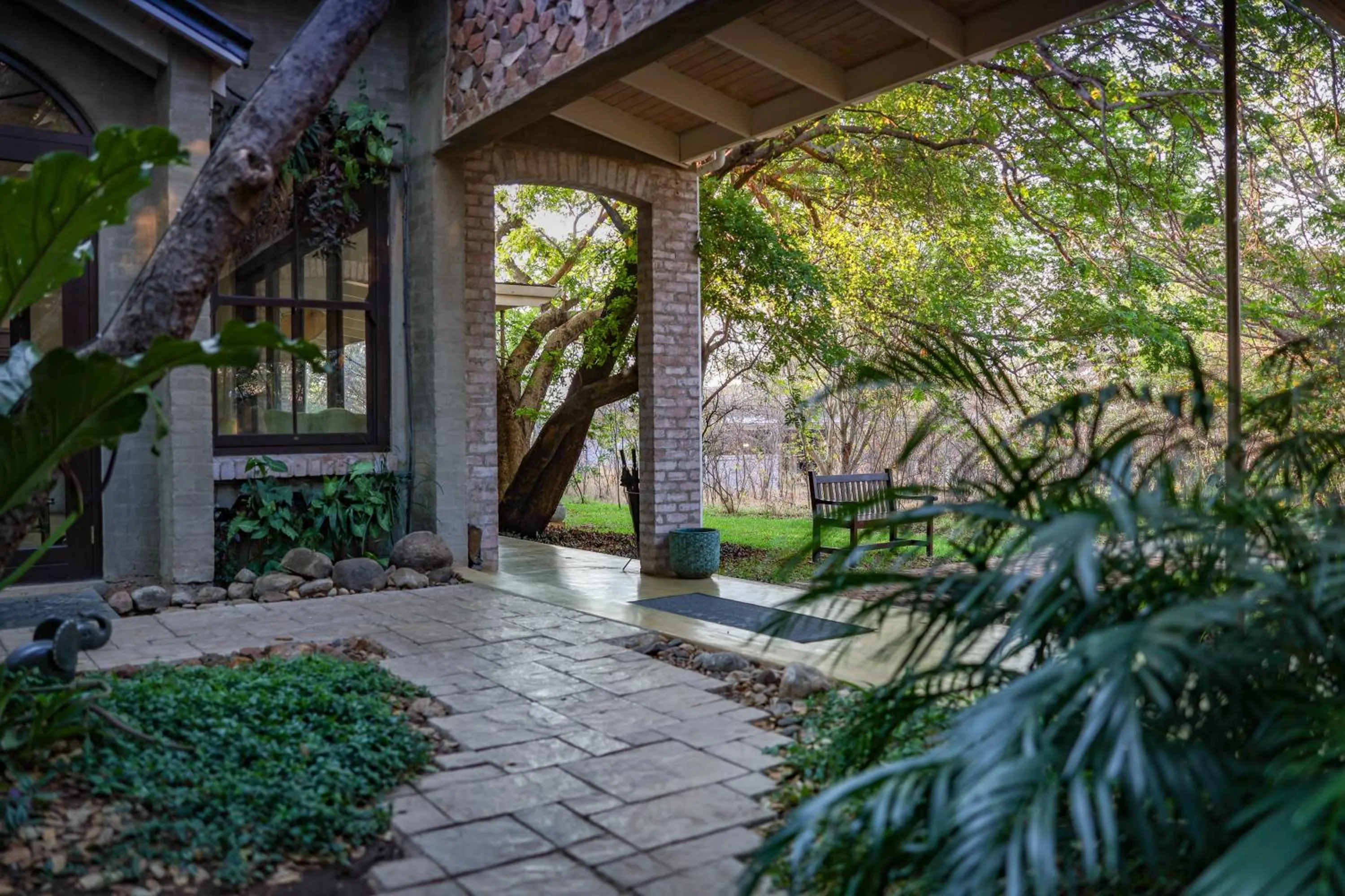 Garden view in Mbano Manor Hotel Victoria Falls