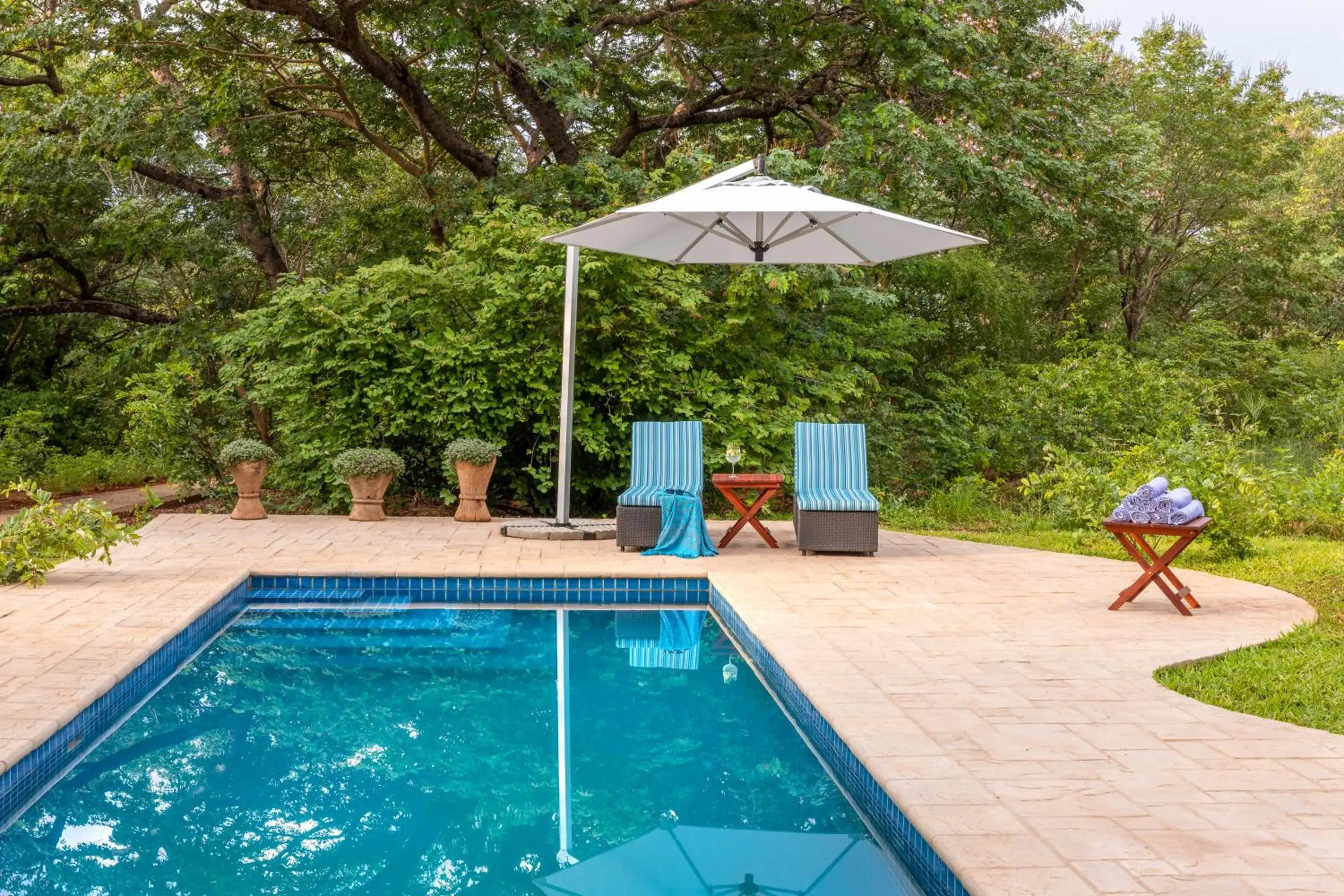 Swimming pool in Mbano Manor Hotel Victoria Falls Swimming pool in Mbano Manor Hotel Victoria Falls