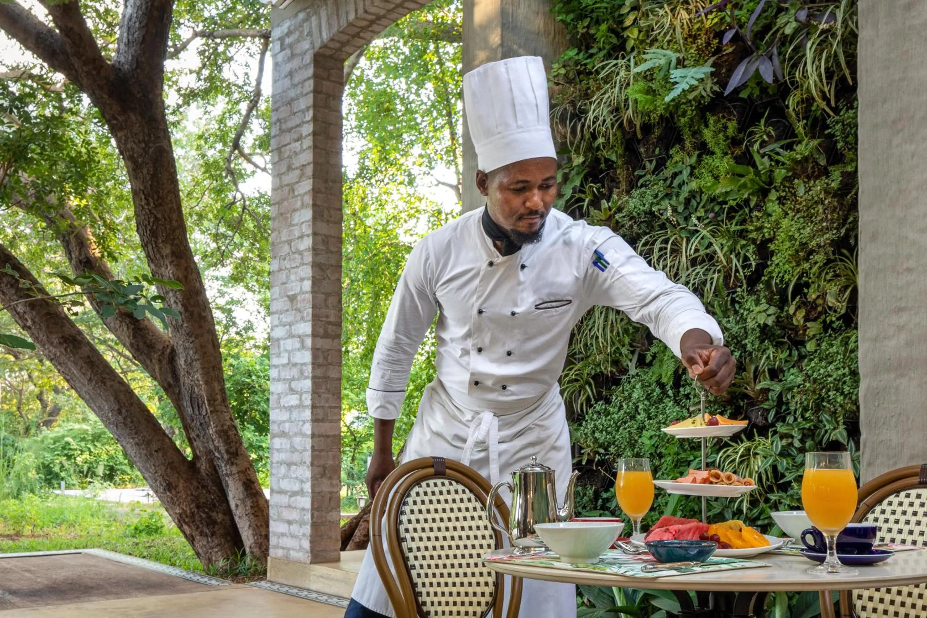 Food and drinks in Mbano Manor Hotel Victoria Falls