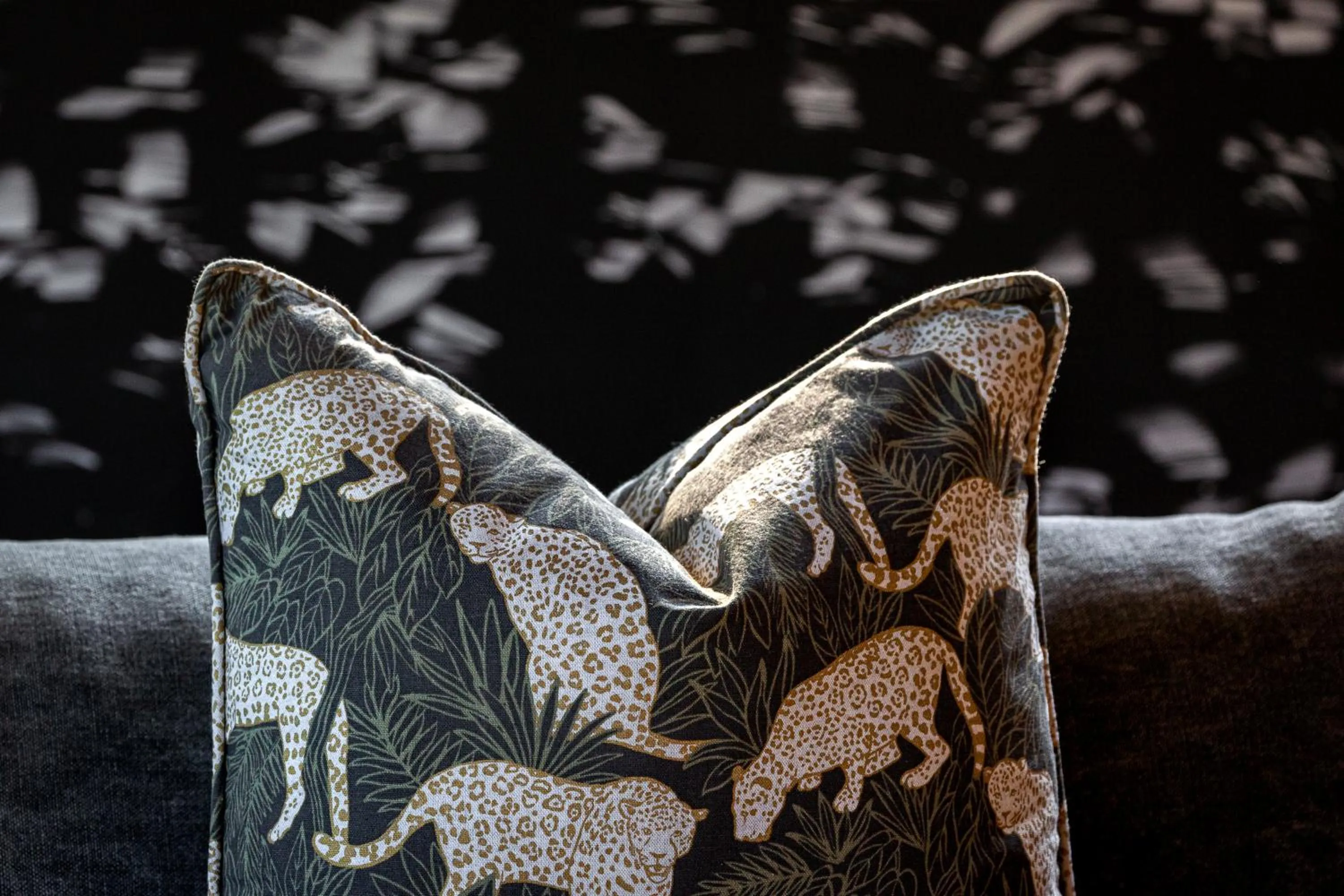 Living room in Mbano Manor Hotel Victoria Falls