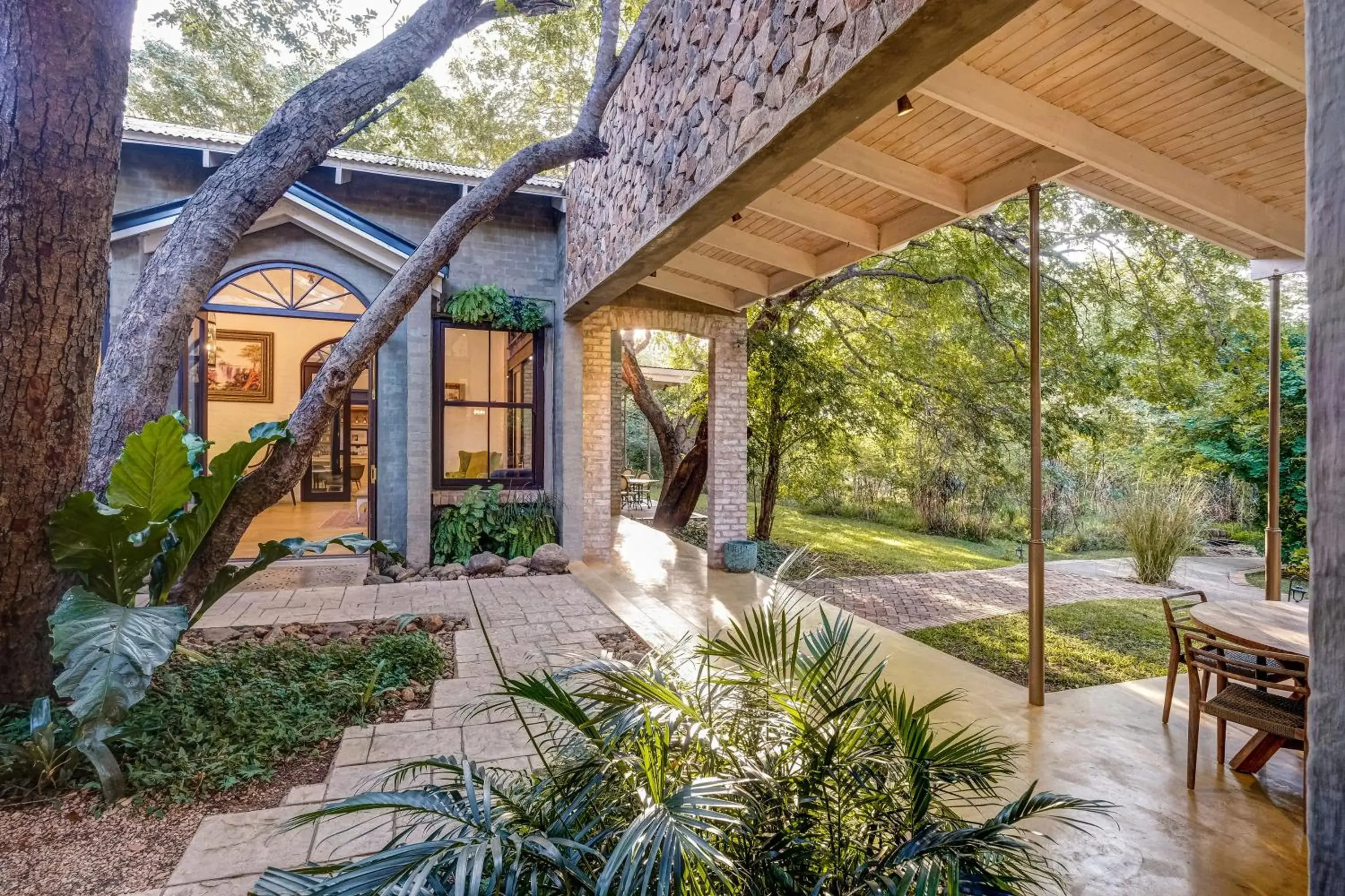 Property building in Mbano Manor Hotel Victoria Falls Property building in Mbano Manor Hotel Victoria Falls