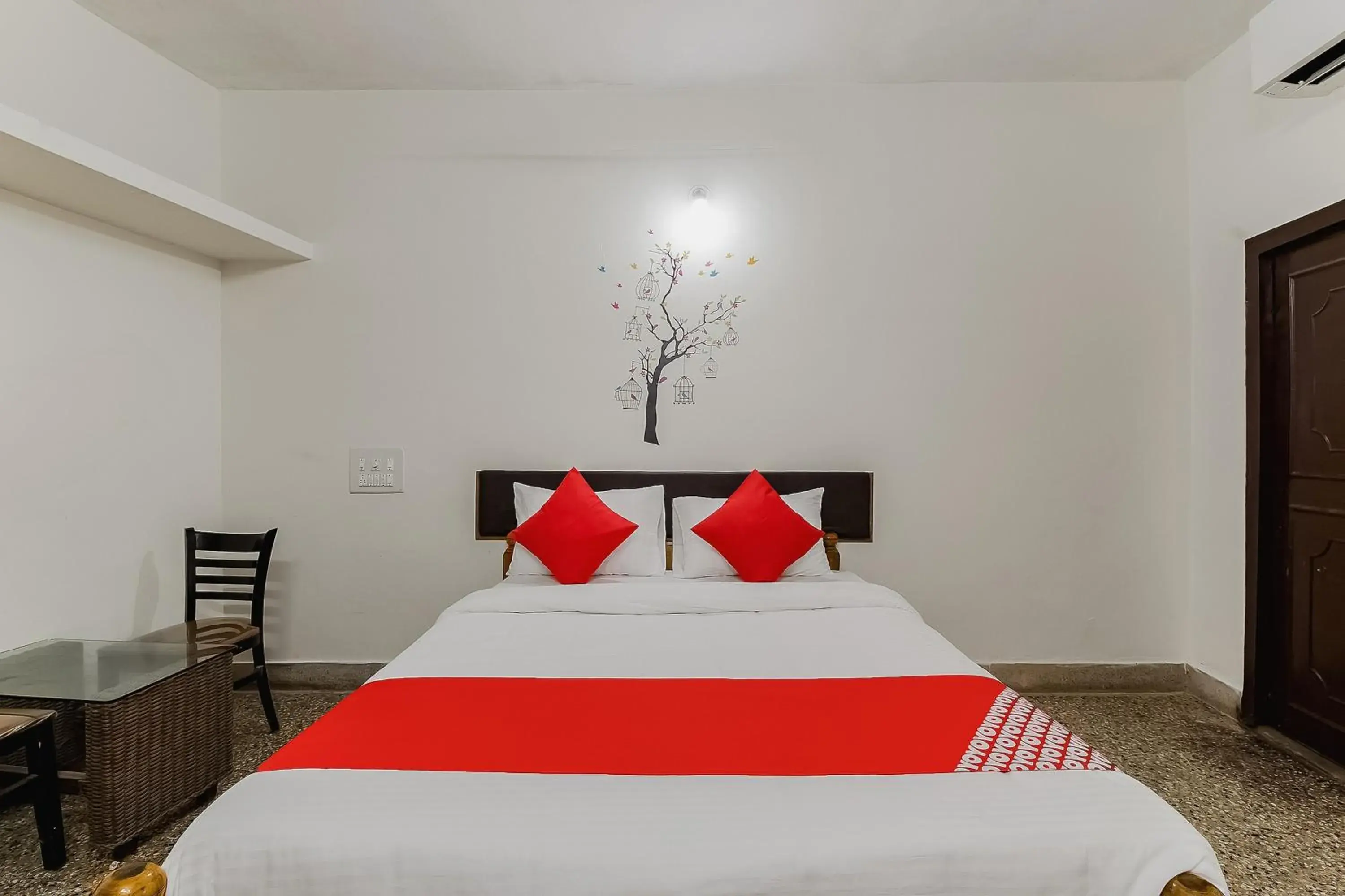 Bedroom, Bed in Super Hotel O Sushma Lodge Bedroom, Bed in Super Hotel O Sushma Lodge