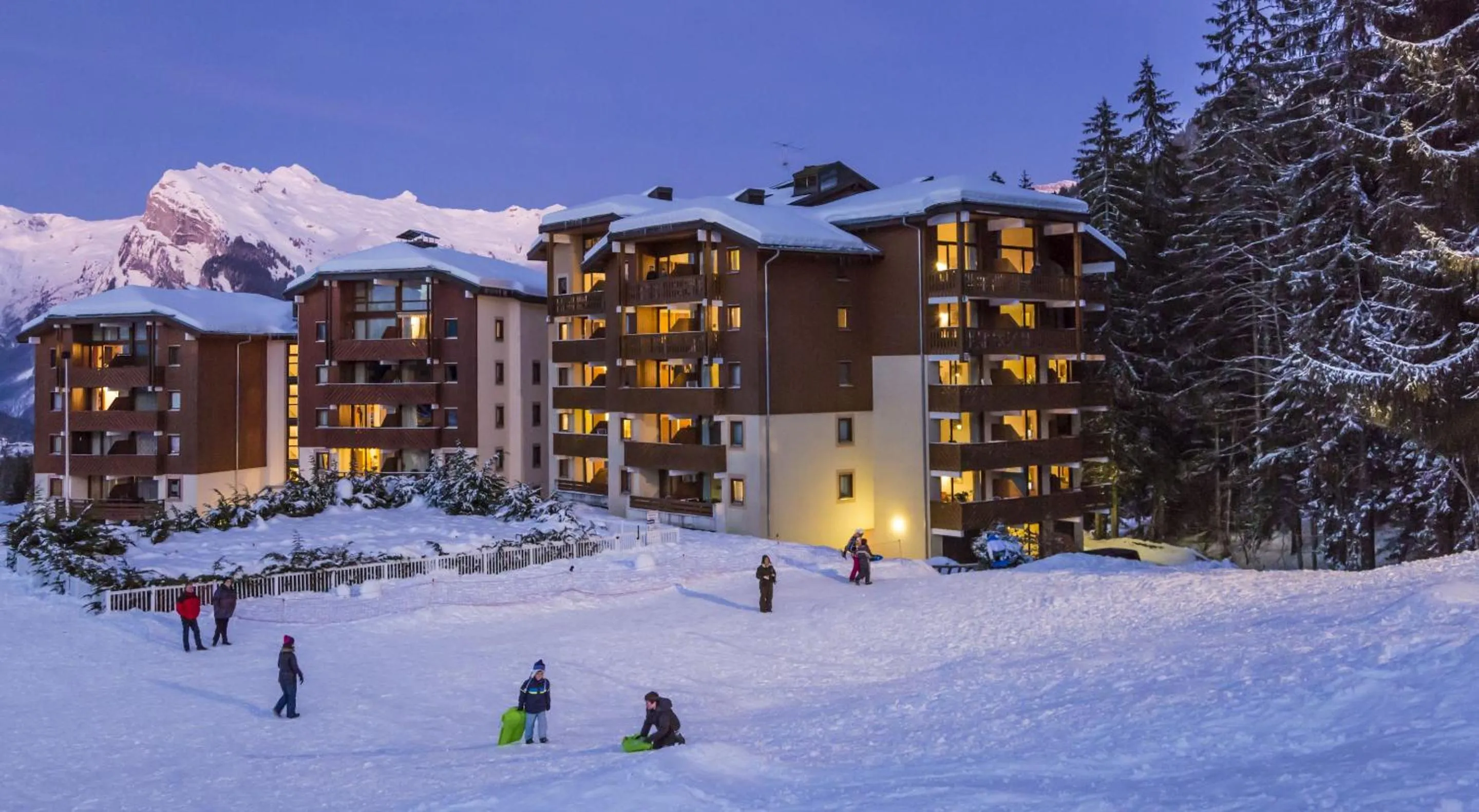 Facade/entrance in Résidence Odalys Le Buet