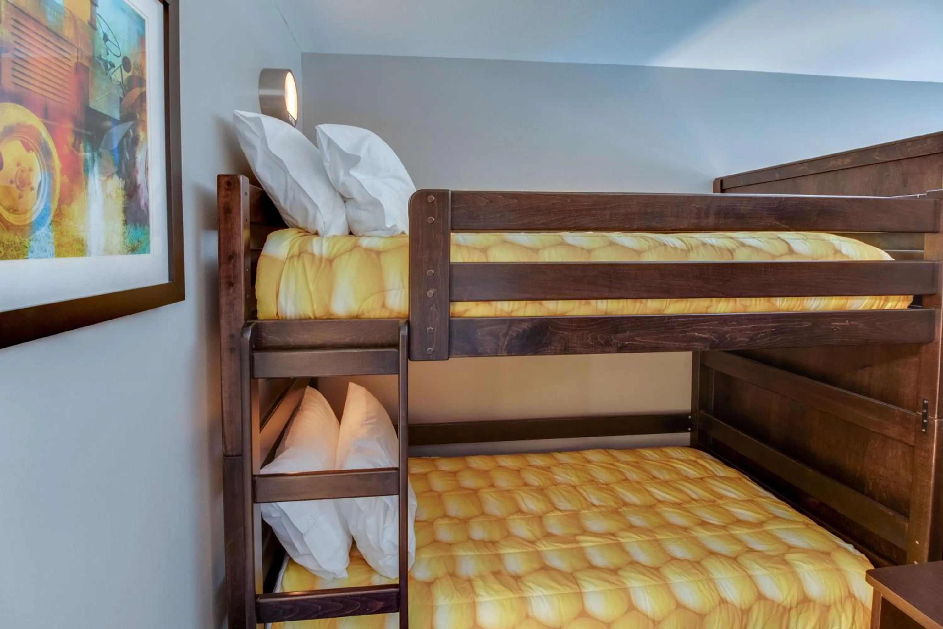 Bed in Holiday Inn Express & Suites - Union City by IHG