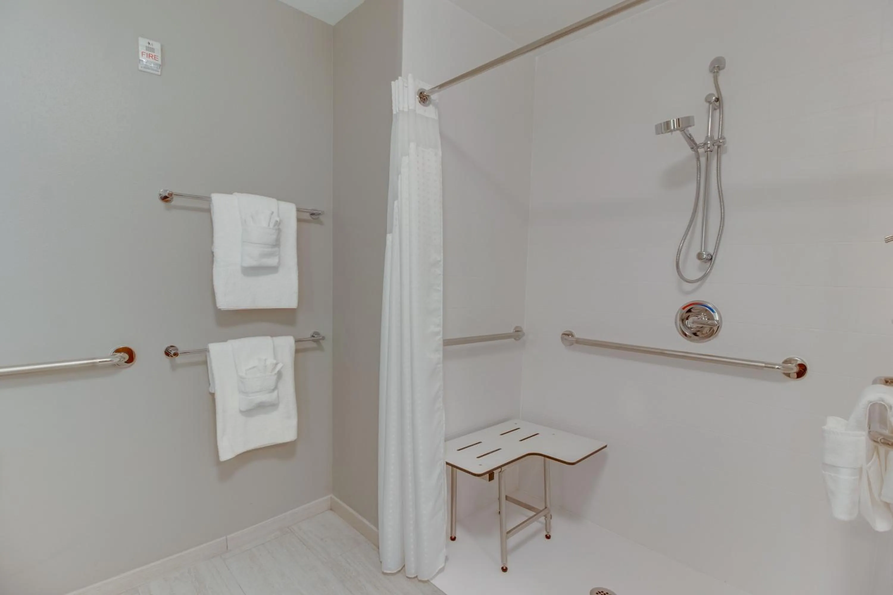 Holiday Inn Express & Suites - Union City by IHG