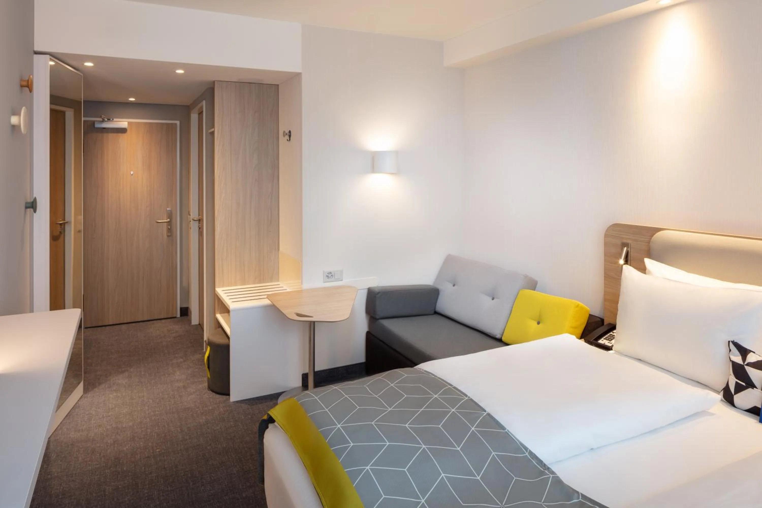 Photo of the whole room, Bed in Holiday Inn Express - Aarburg - Oftringen by IHG
