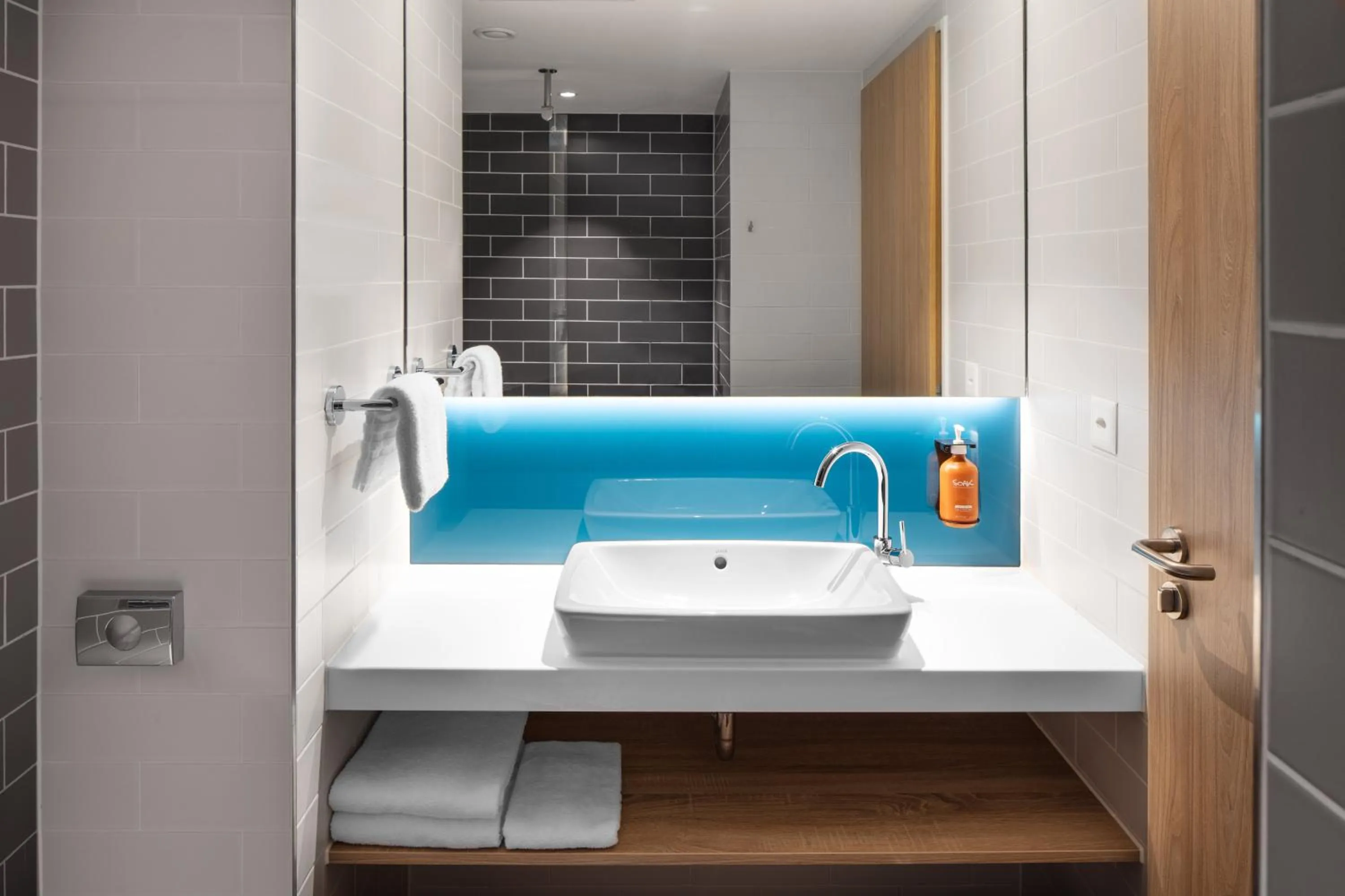 Photo of the whole room in Holiday Inn Express - Aarburg - Oftringen by IHG