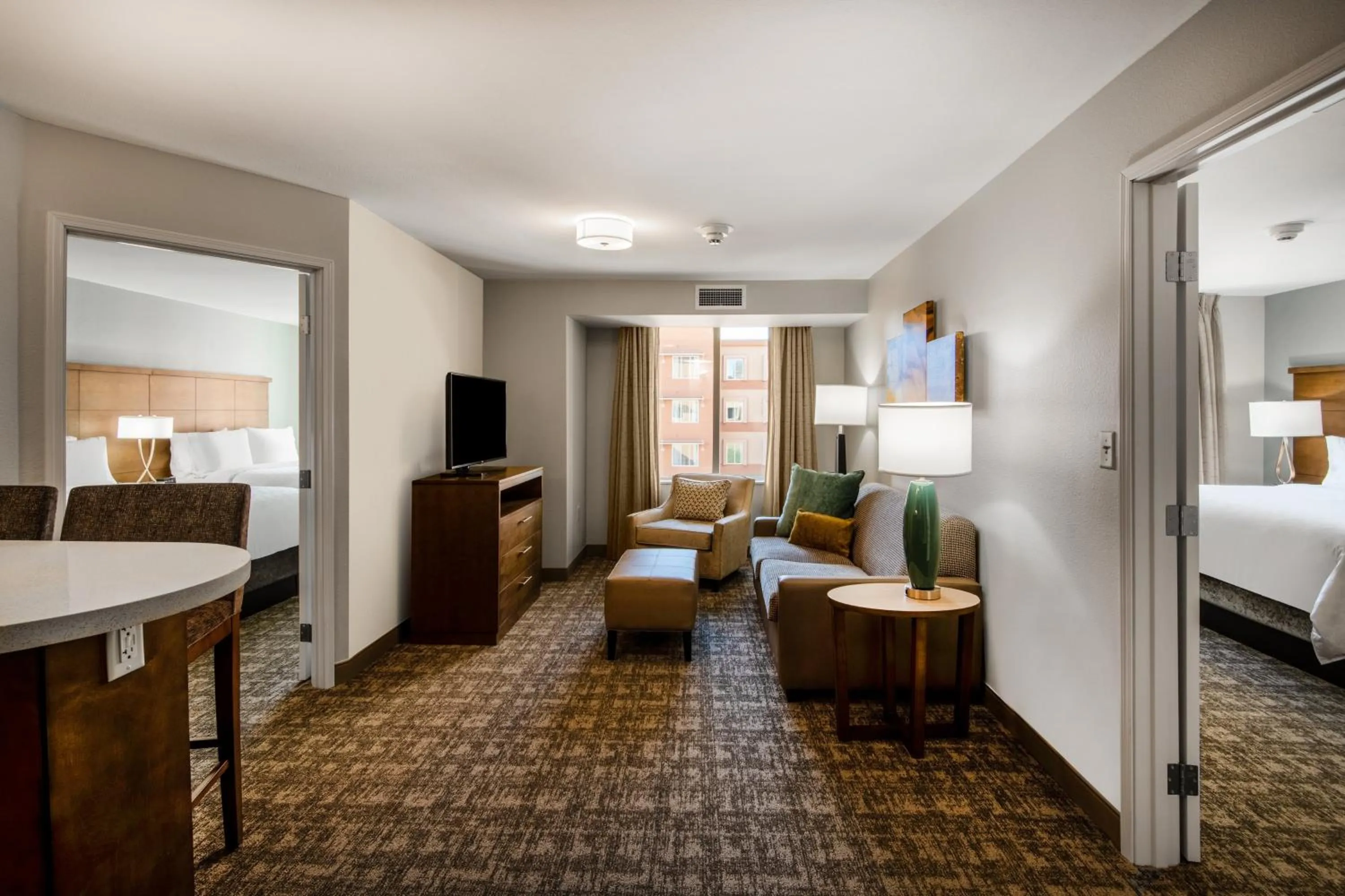 Photo of the whole room, Bed in Staybridge Suites - Scottsdale - Talking Stick by IHG