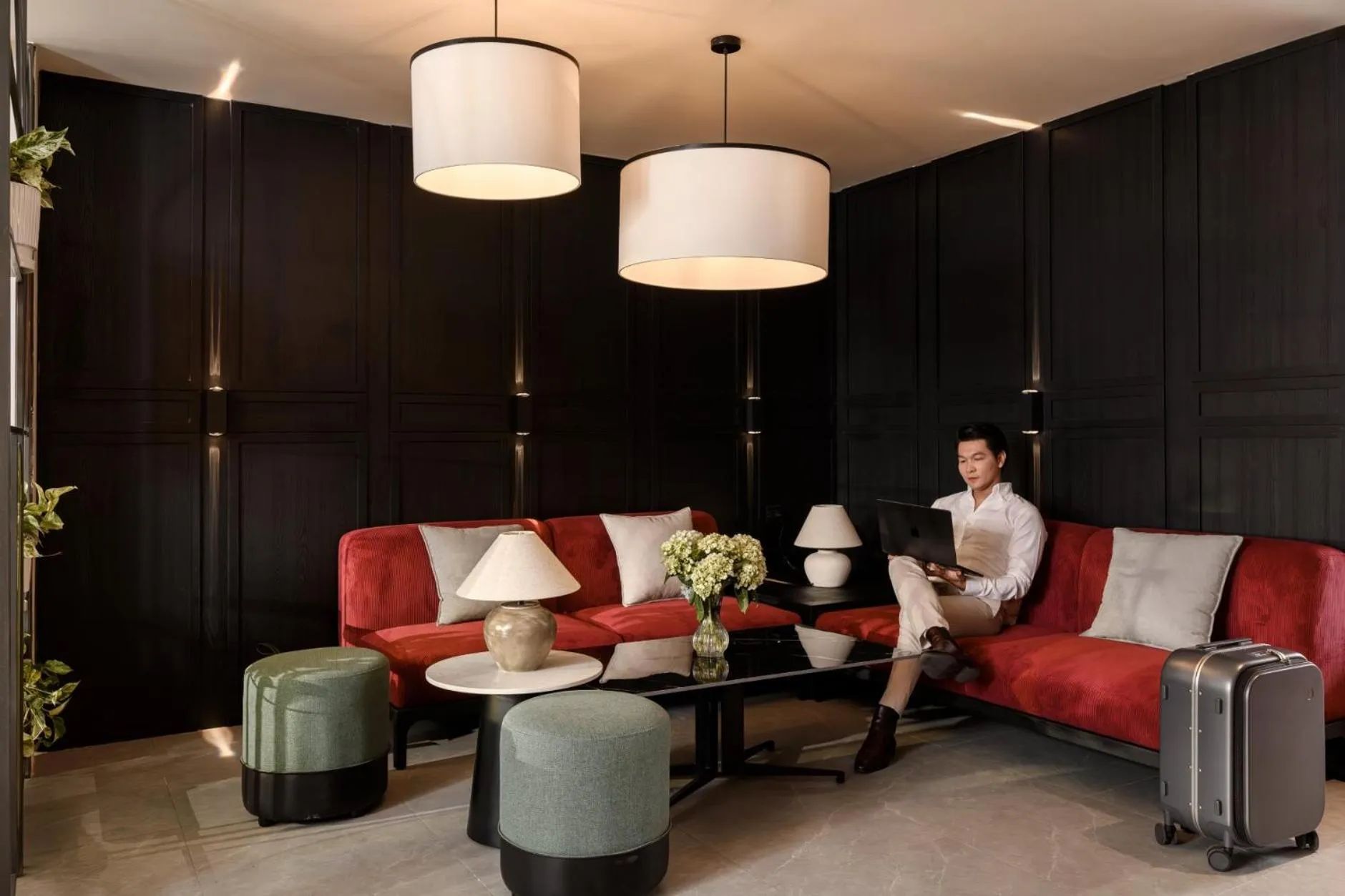 People in Express by M Village Nguyễn Bỉnh Khiêm