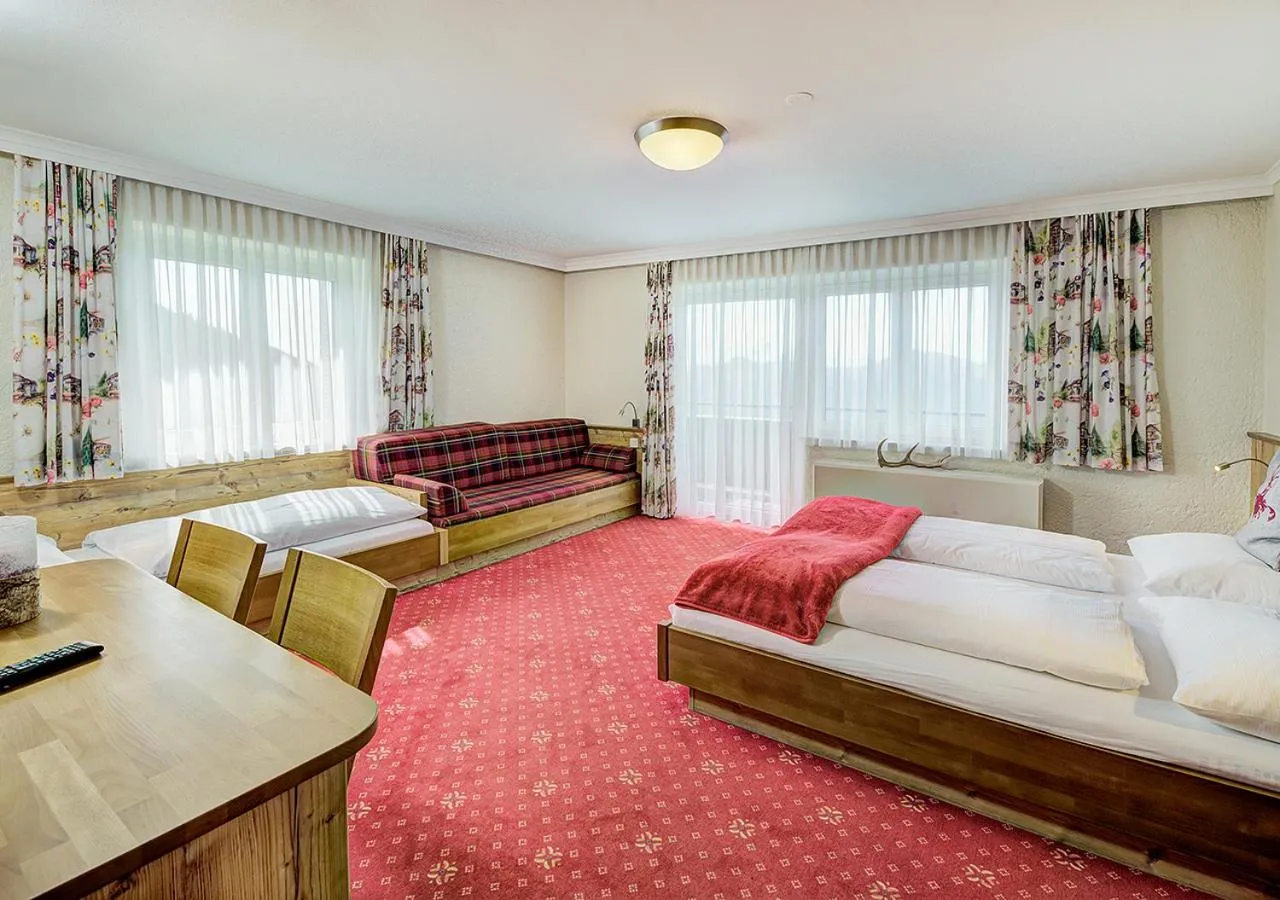 Photo of the whole room, Bed in Mountainlovers Berghotel SeidlAlm