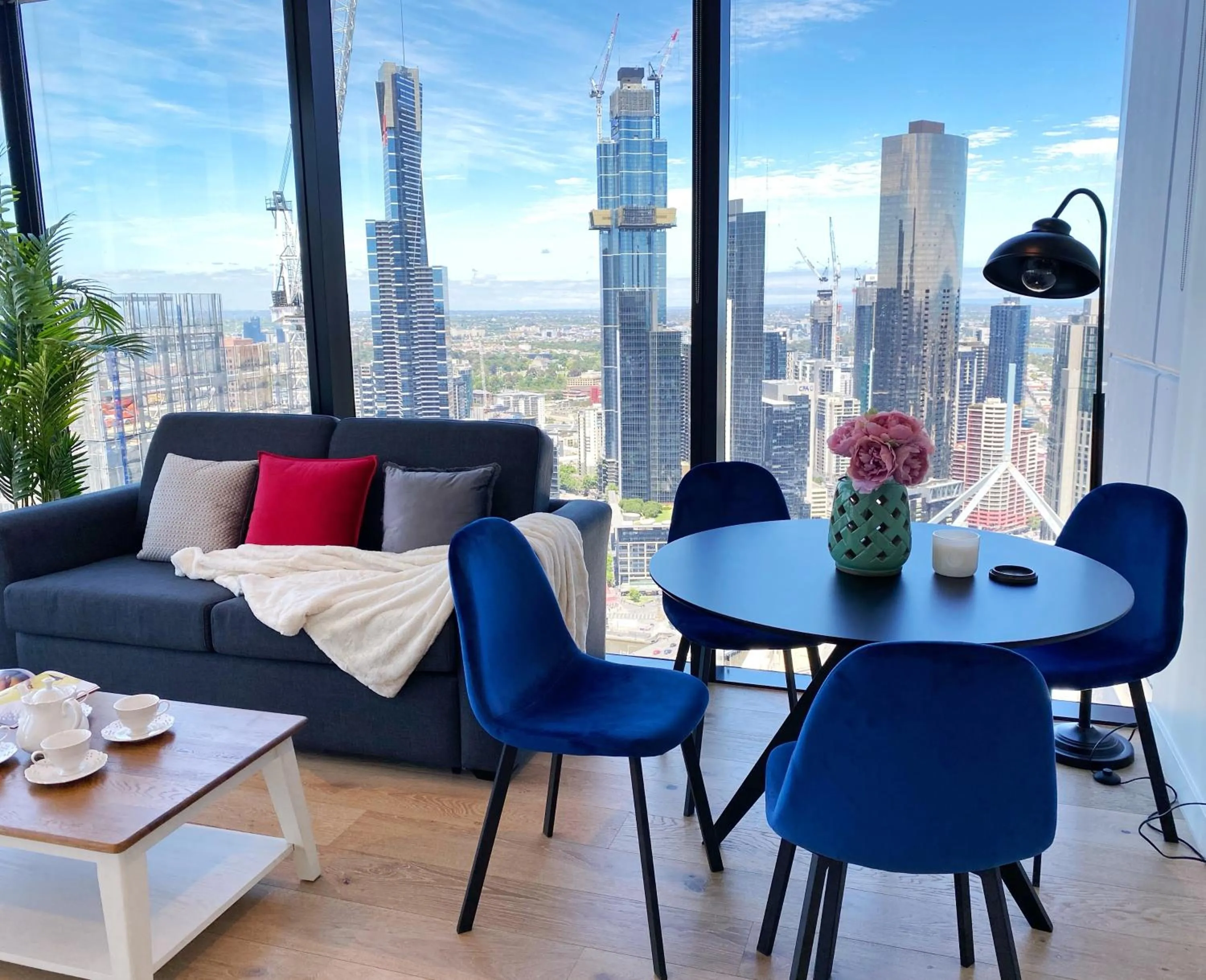45th Floor! Fabulous View 2B2B SKY Stay On Collins