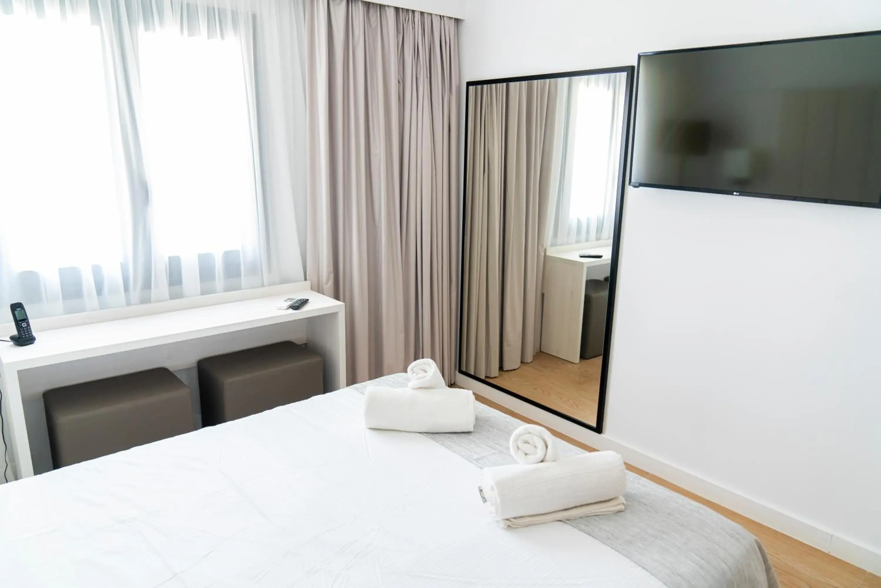 TV and multimedia, Bed in HOTEL SON VILAR TV and multimedia, Bed in HOTEL SON VILAR