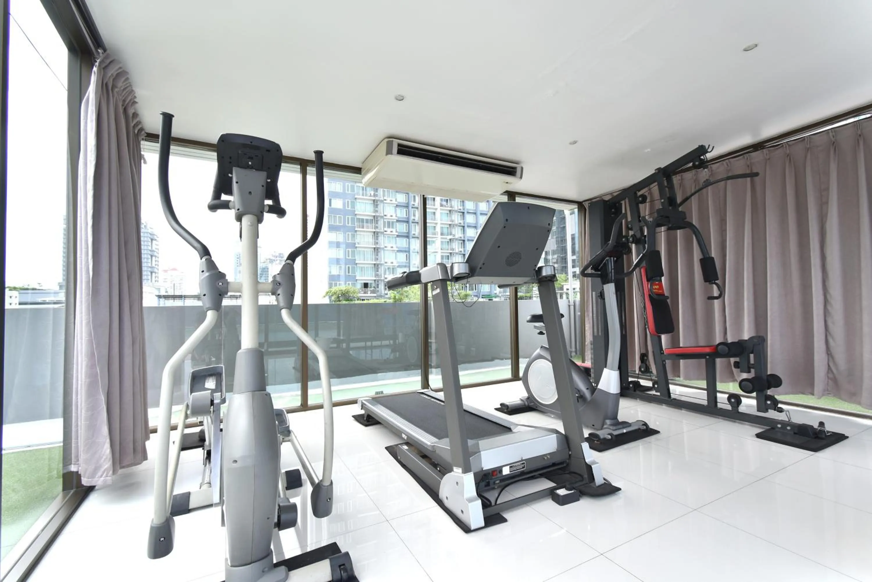 Fitness centre/facilities in Ascella Sukhumvit 38 - Thonglor