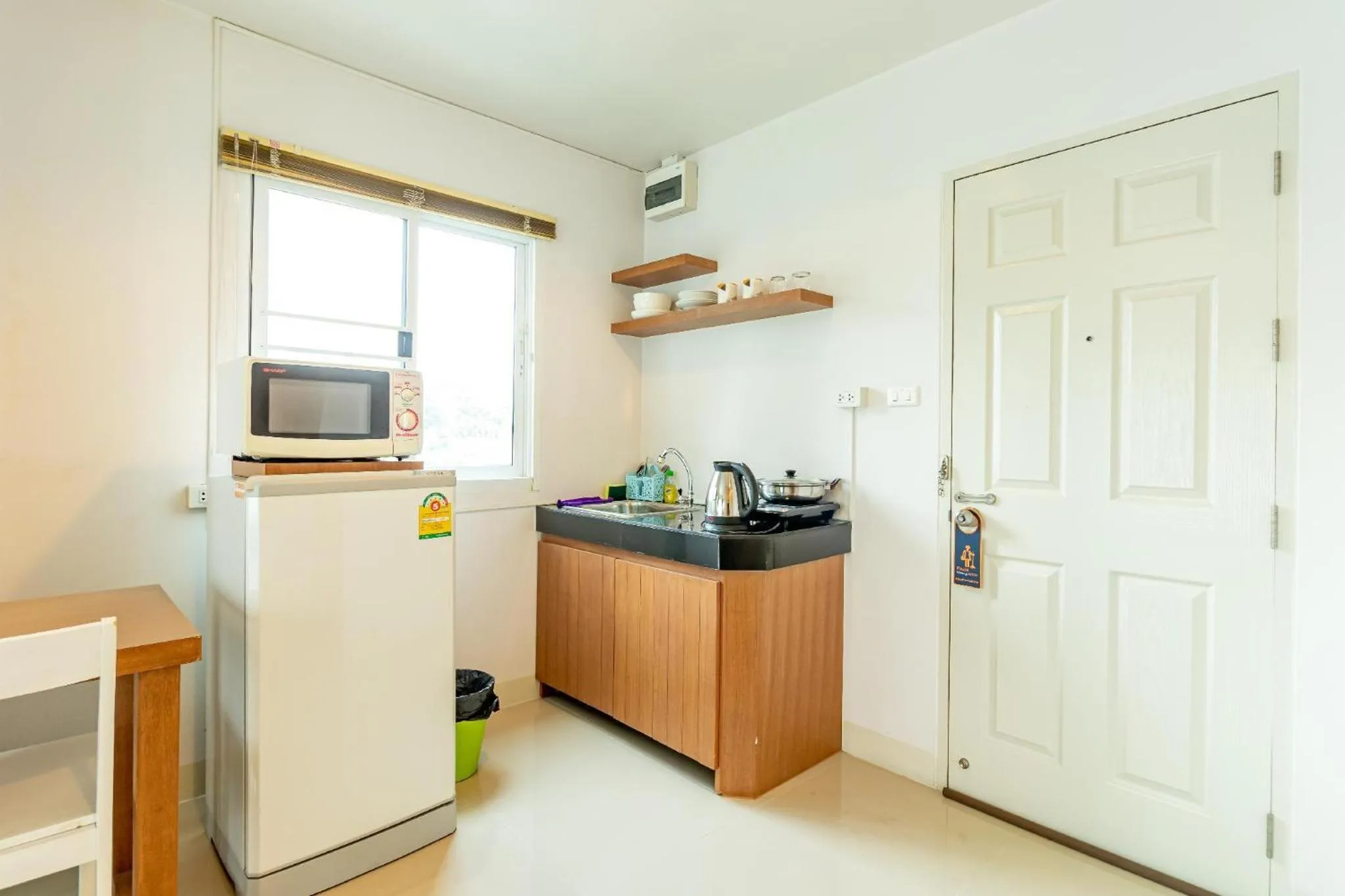 Kitchen or kitchenette in Ascella Sukhumvit 38 - Thonglor