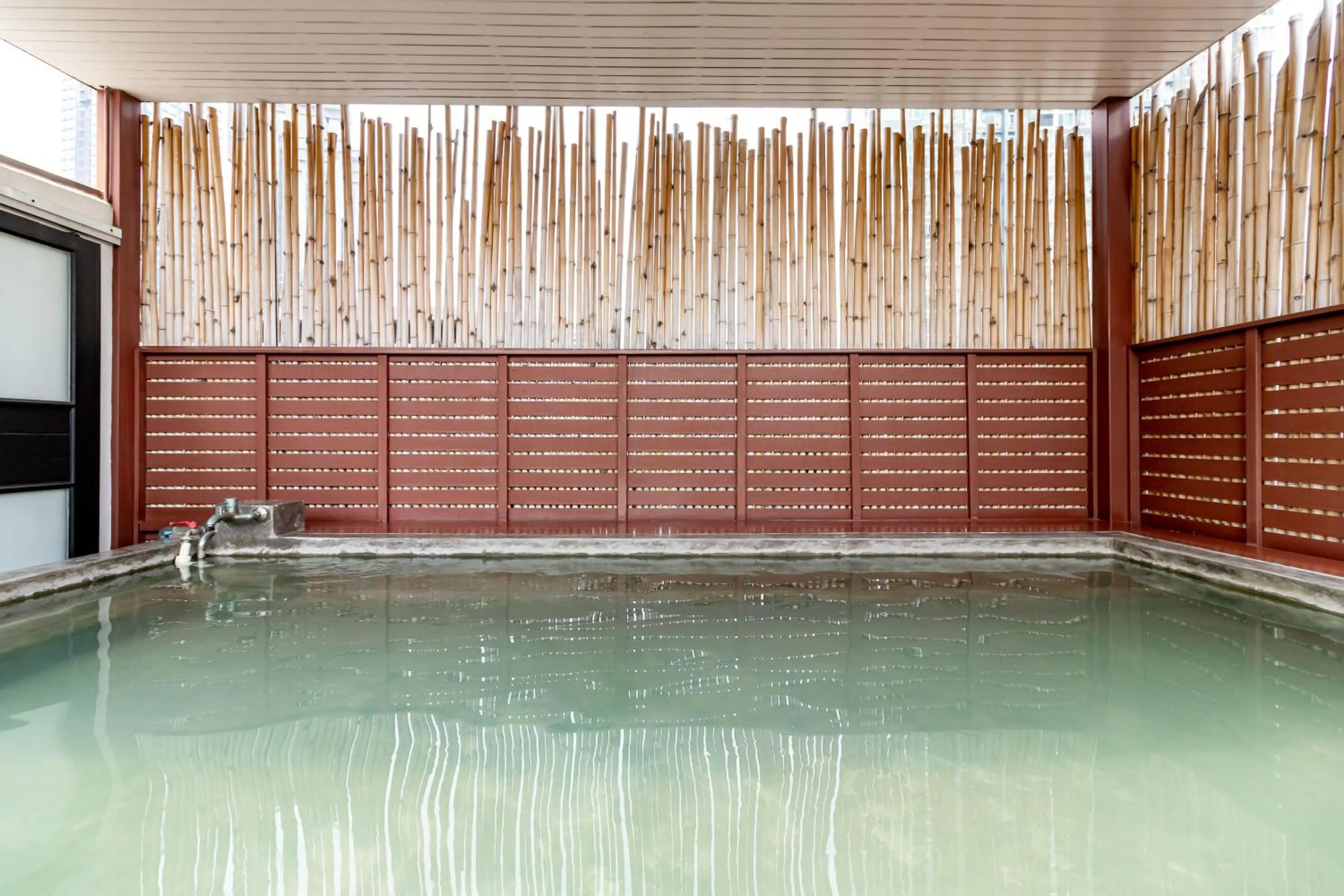 Hot Spring Bath in Ascella Sukhumvit 38 - Thonglor