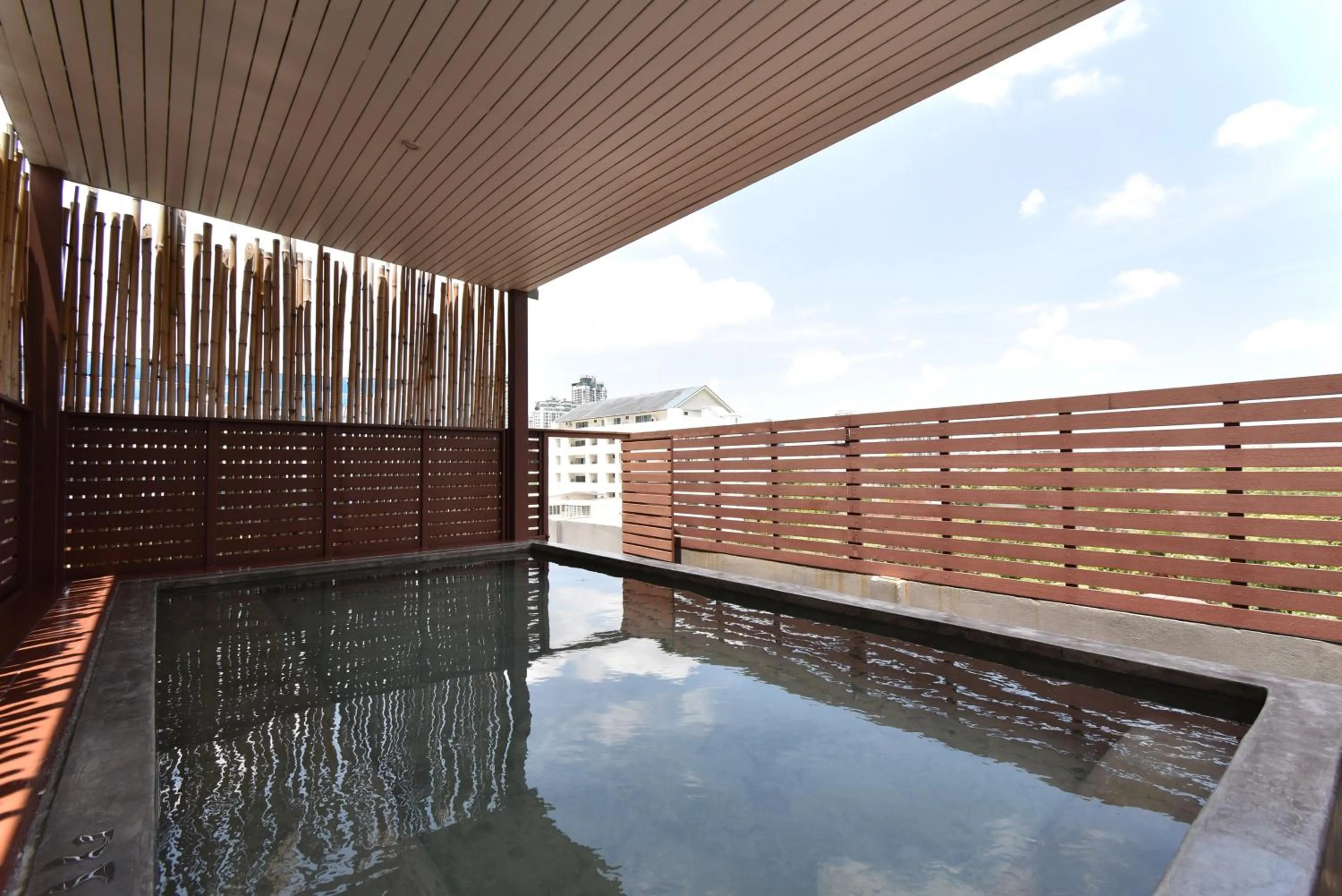 Hot Spring Bath in Ascella Sukhumvit 38 - Thonglor