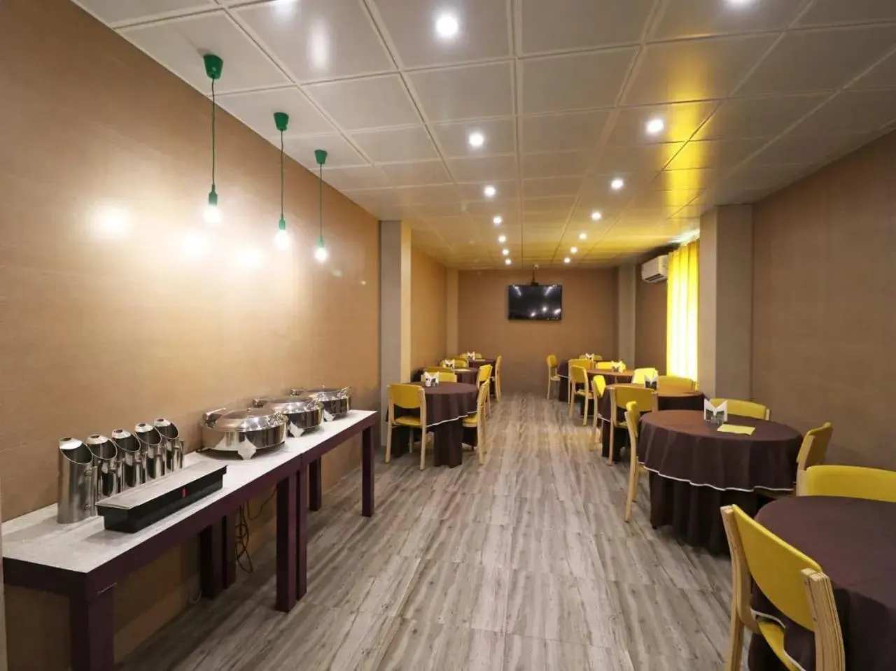 Restaurant/places to eat in Ace Prime Hotel Restaurant/places to eat in Ace Prime Hotel